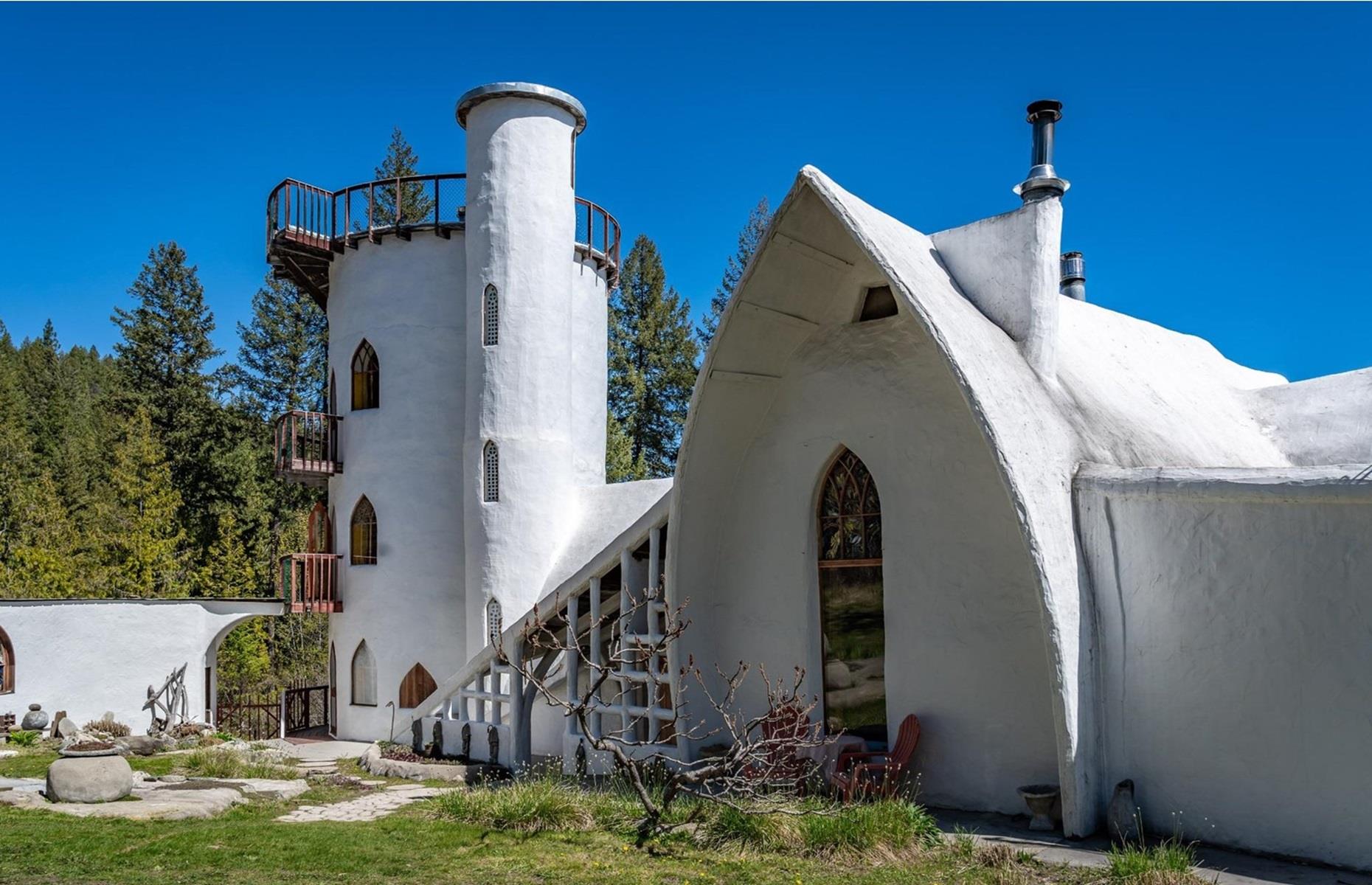 Christina Lake castle, Boundary Country, British Columbia