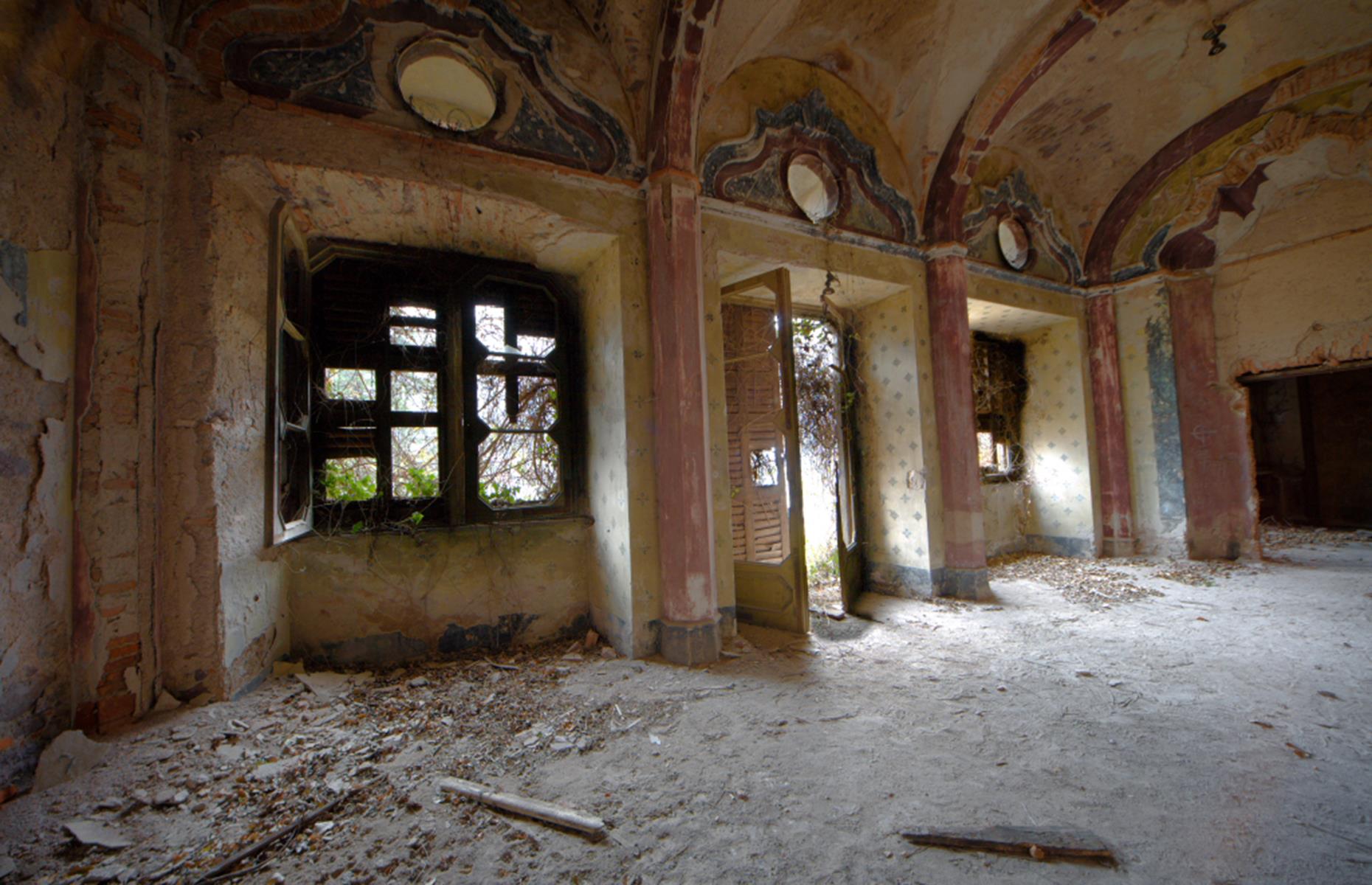 Villa de Vecchi, Cortenova, Italy