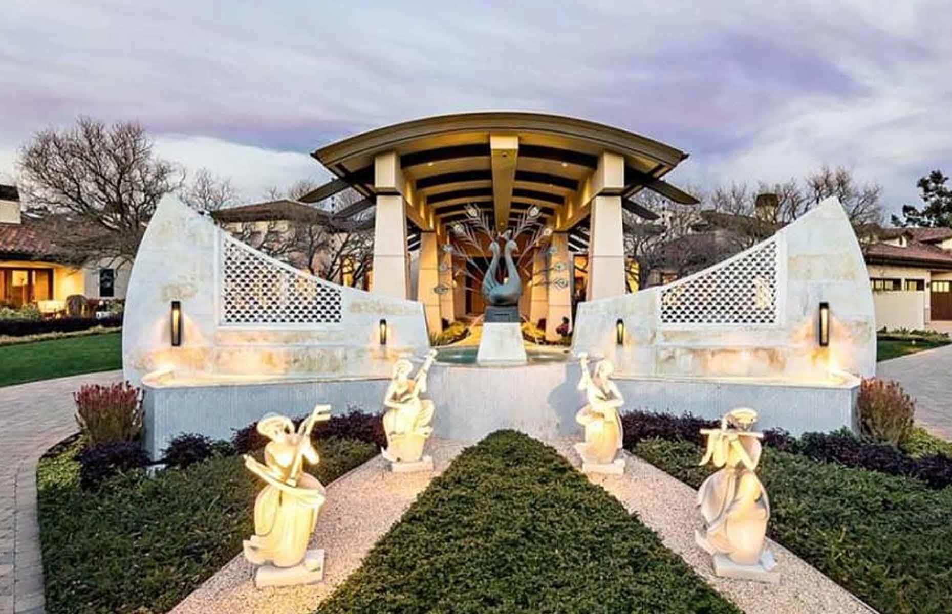 Bespoke estate, California, USA