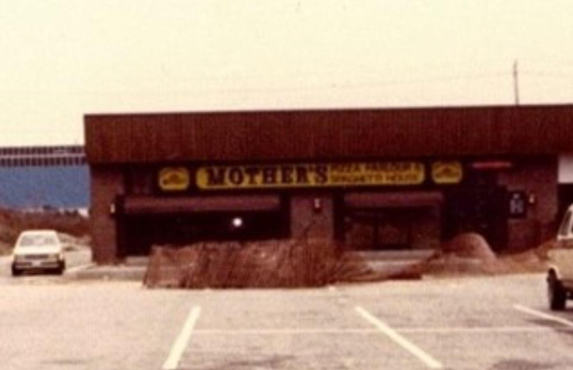 4. Mother's Pizza, various locations, Ontario, Canada