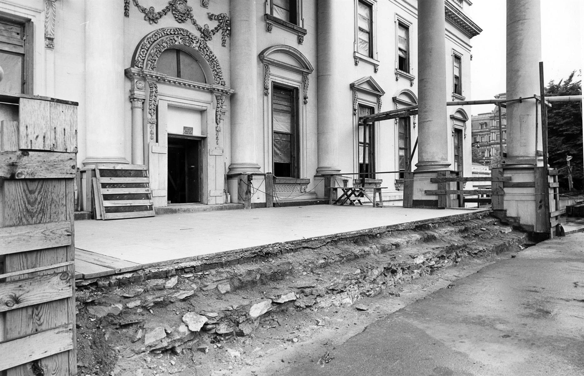 The White House renovation