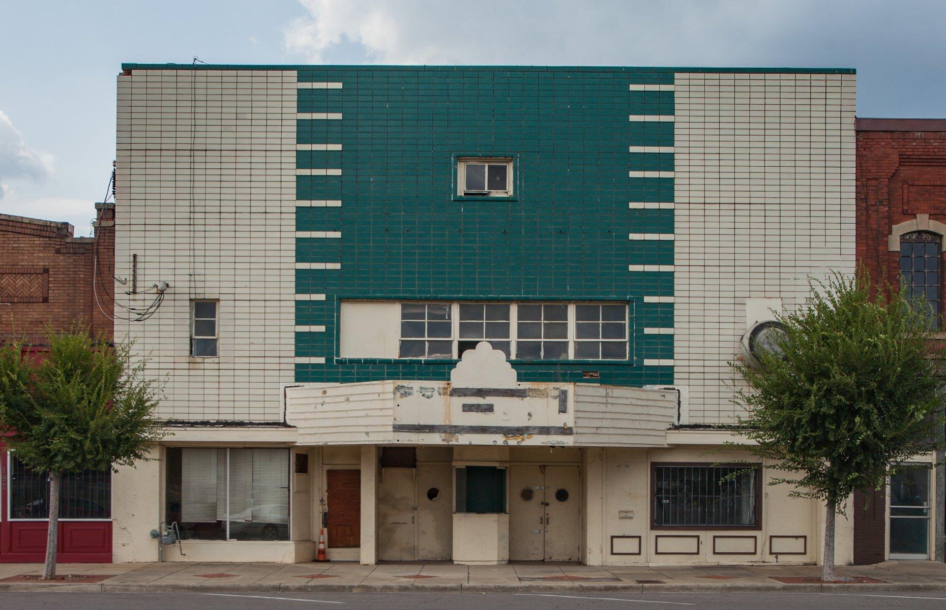 Decaying mid-century movie theatre in Bessemer, Alabama