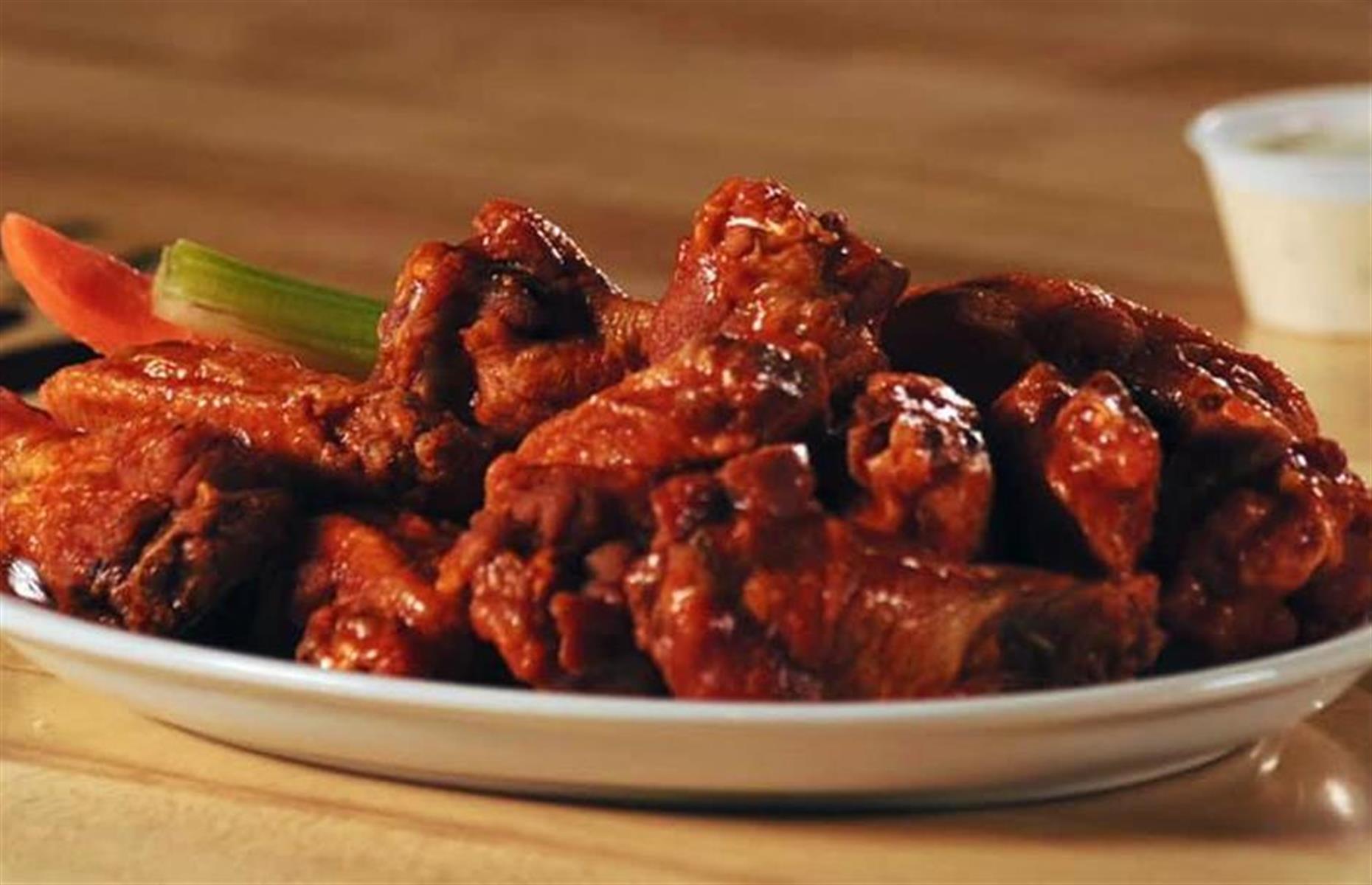 Montana: Sissy Sauce wings, Desperado Sports Tavern, Missoula