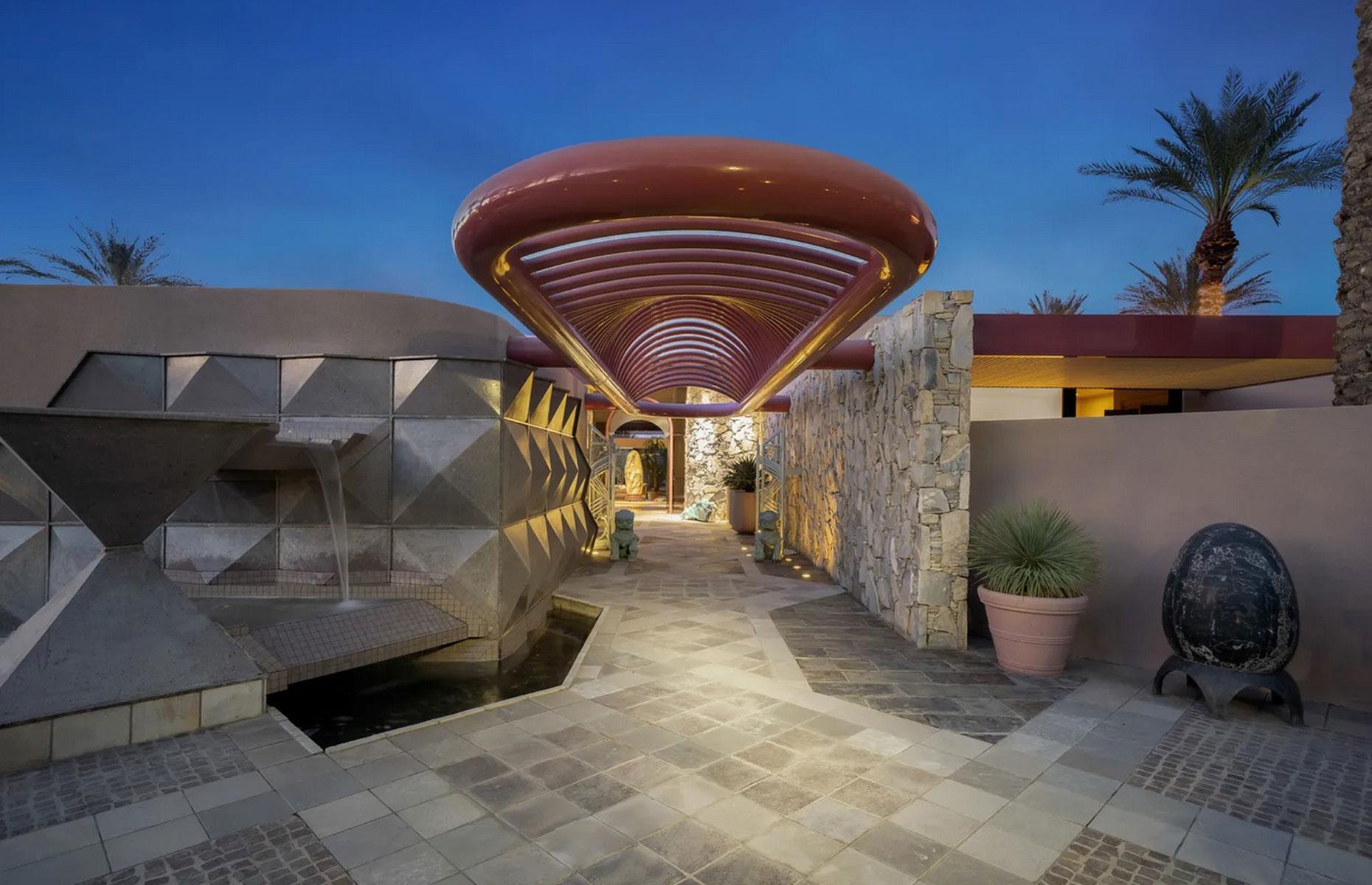 READ MORE: The world's most unsellable homes