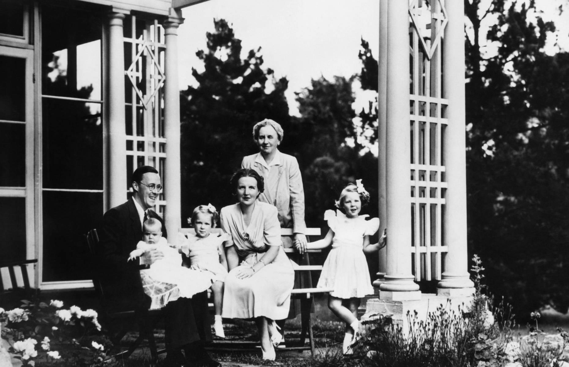1943: La familia real neerlandesa en el exilio en Stornoway, Ottawa, Canadá