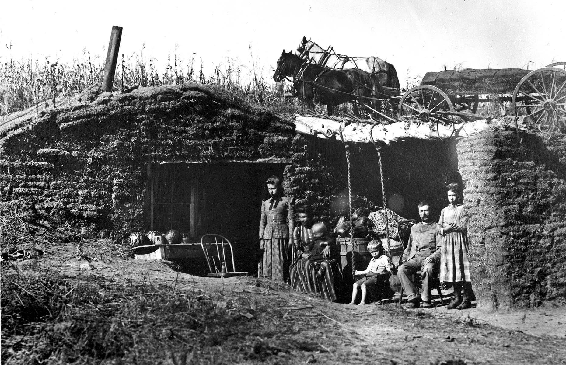 Una casa cueva, Nebraska, 1890