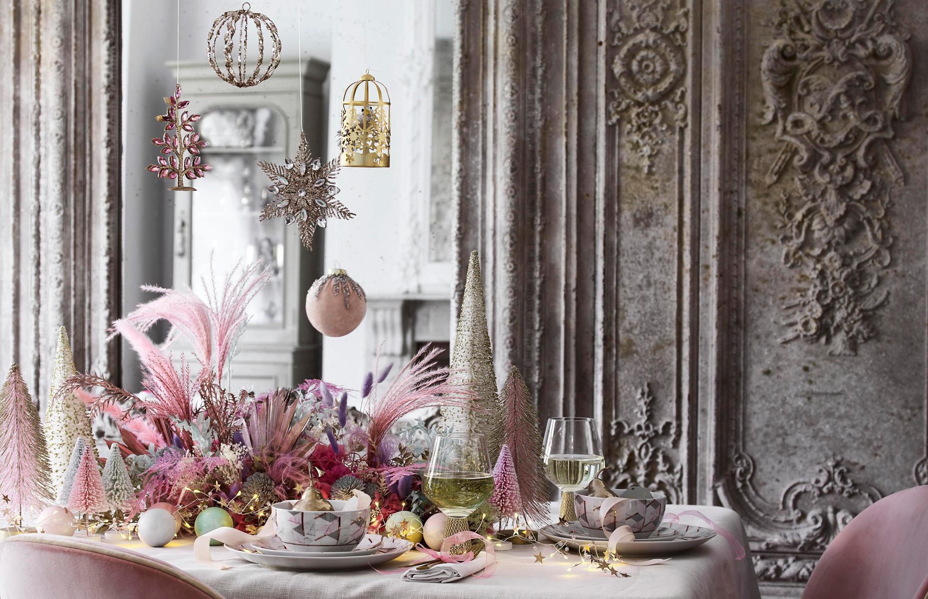 Pink Christmas Table Decorations: A Pink Wonderland Dinner - The Pink Dream