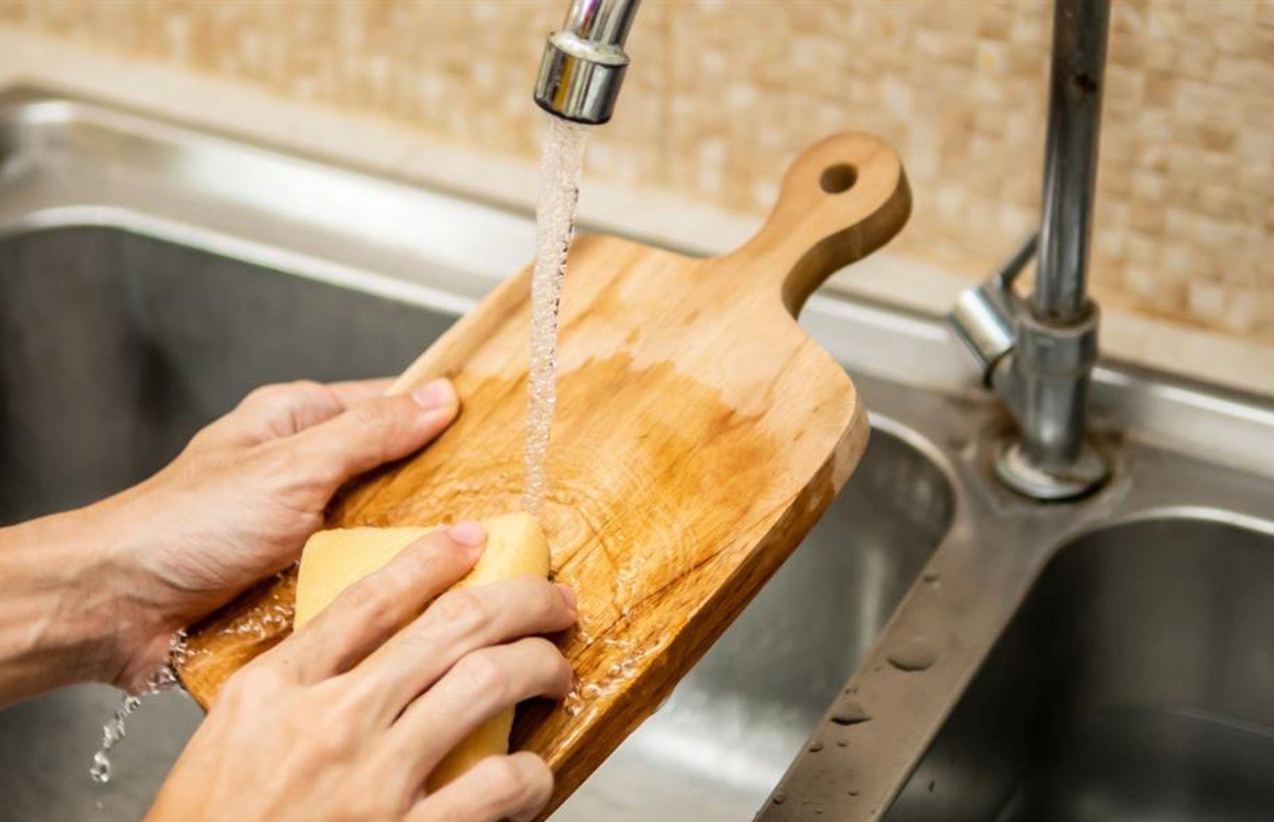 36. Soaking wooden chopping boards and utensils  