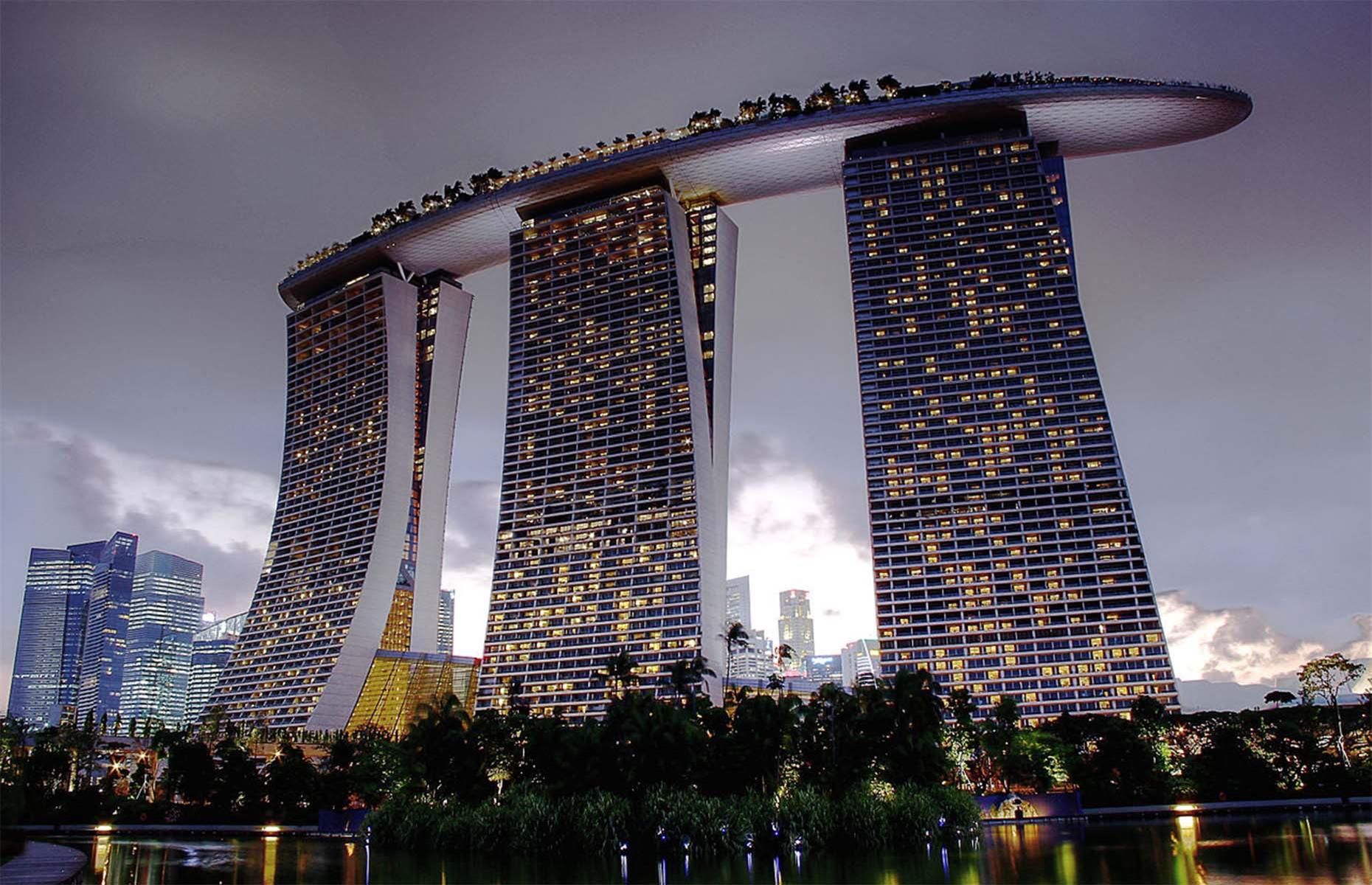 Hotel Marina Bay Sands: la pasarela elevada de Singapur, de 341 metros de altura