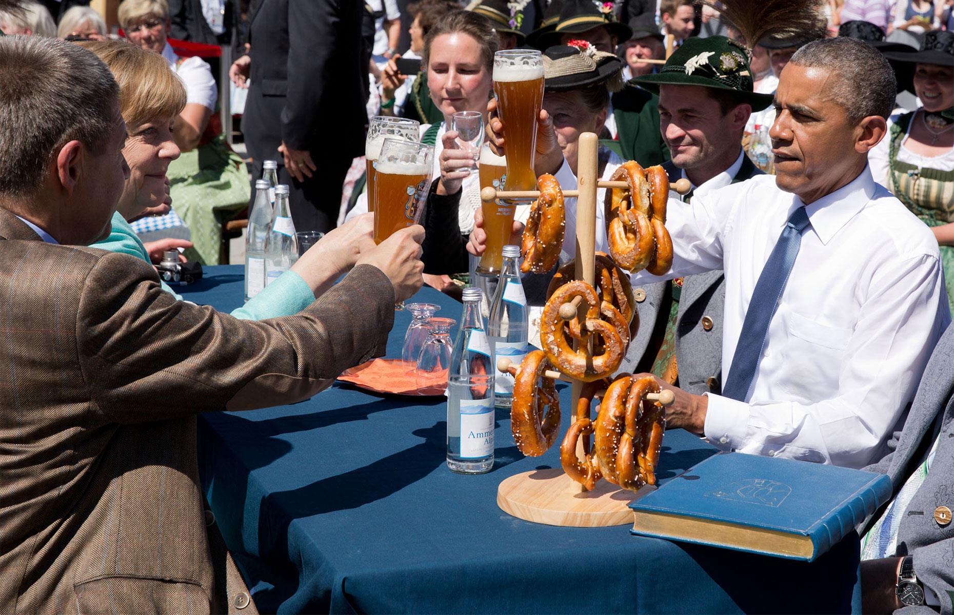 Barack Obama’s 11am beer in Germany 