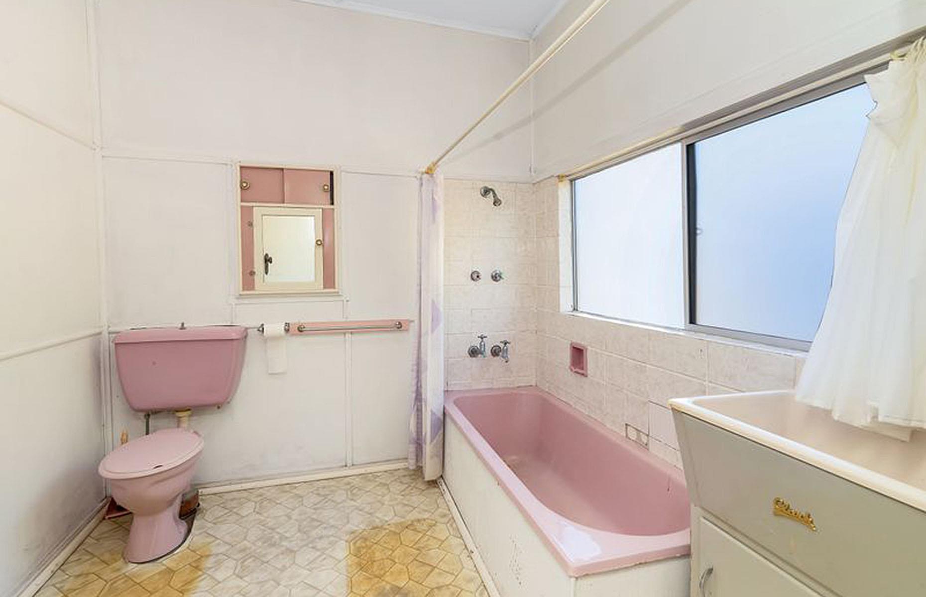 1960s holiday cottage, New South Wales, Australia