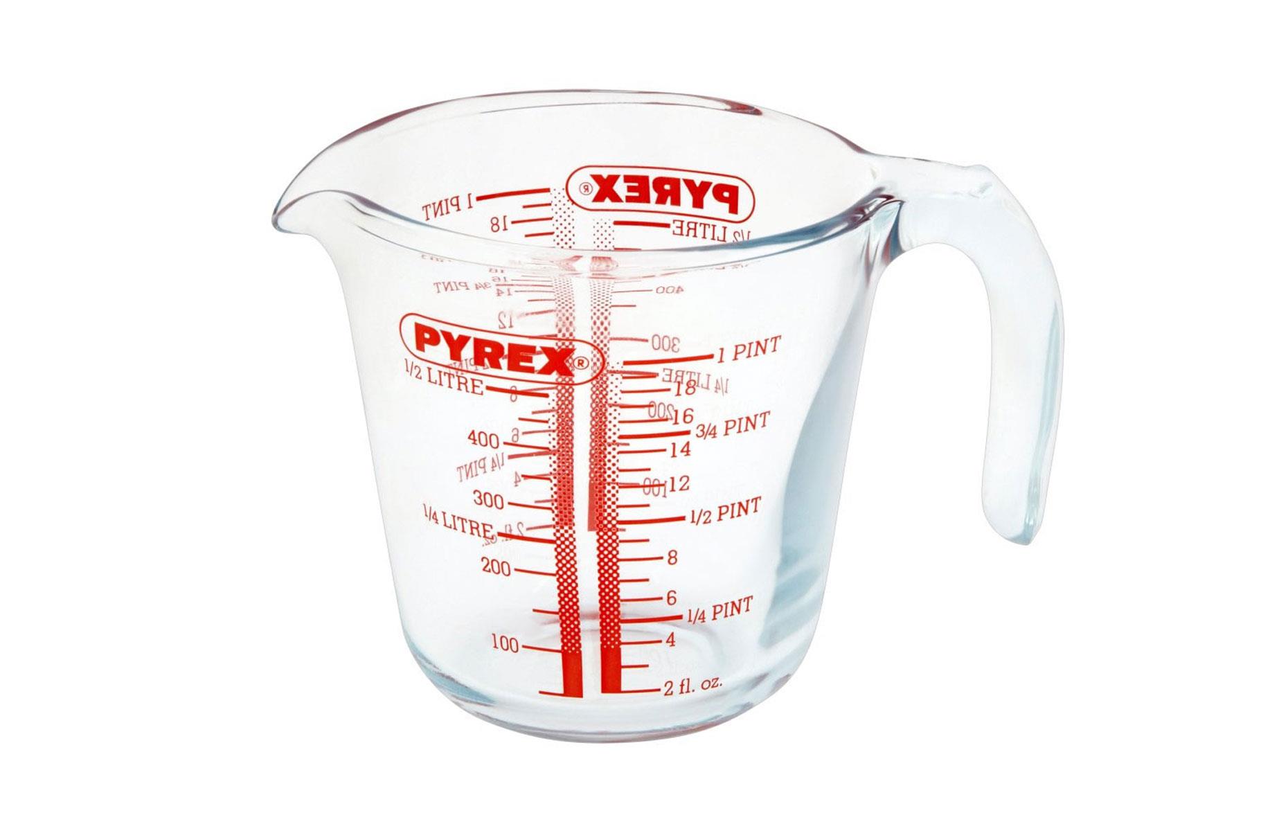 Pyrex Classic measuring jug