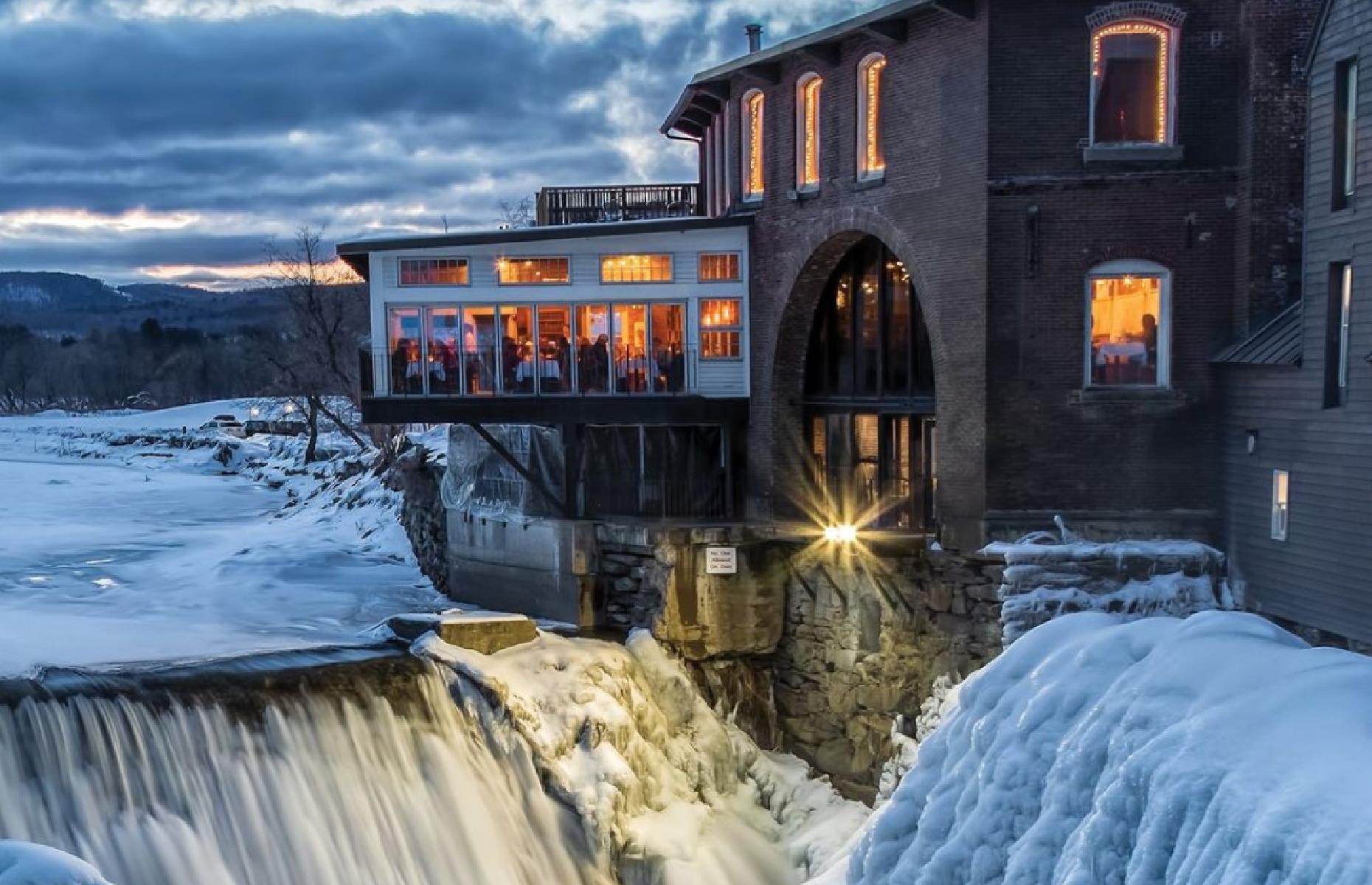 Vermont: The Mill at Simon Pearce, Quechee