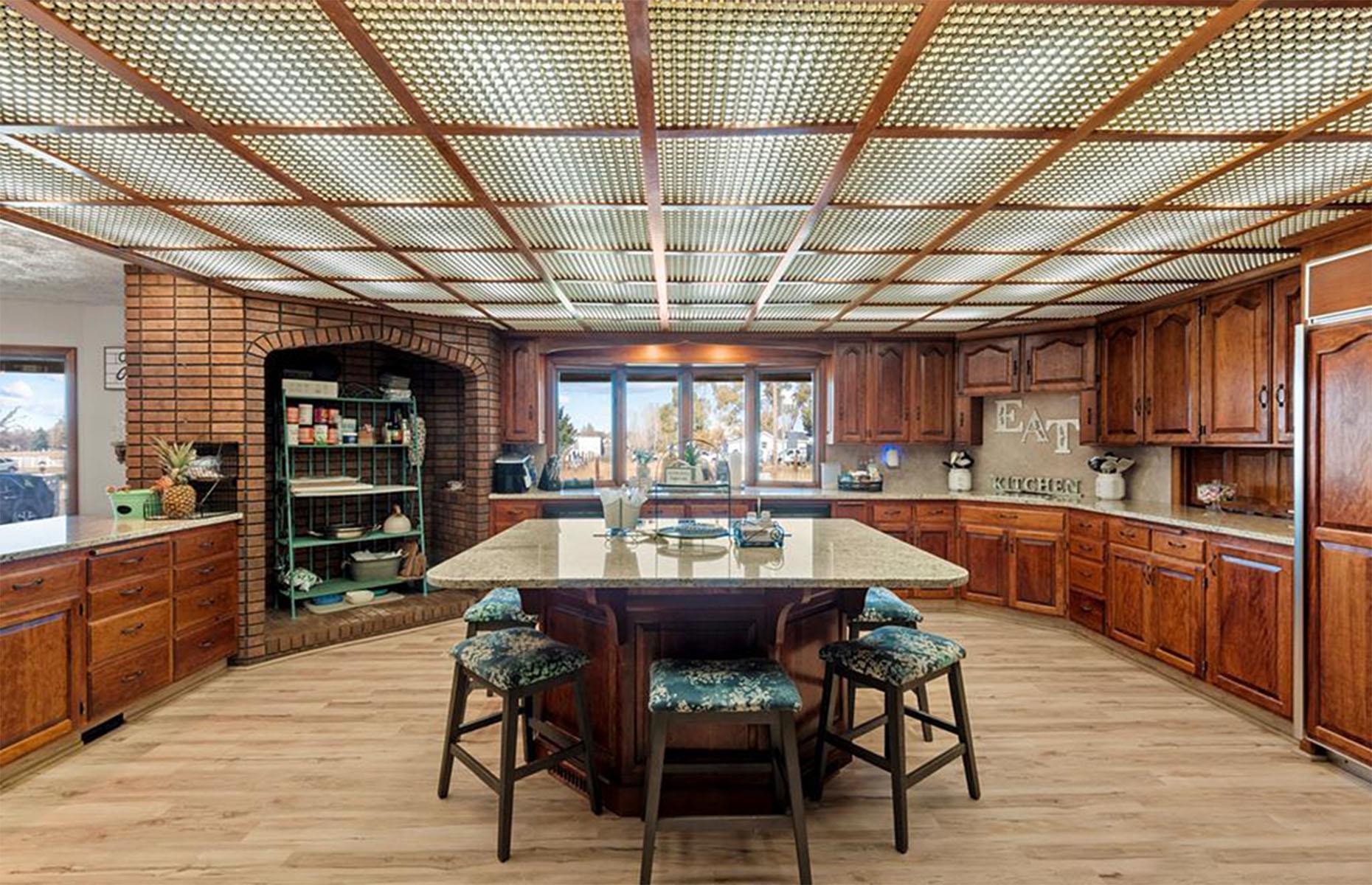 1980s: sprawling time-capsule estate, Idaho, USA