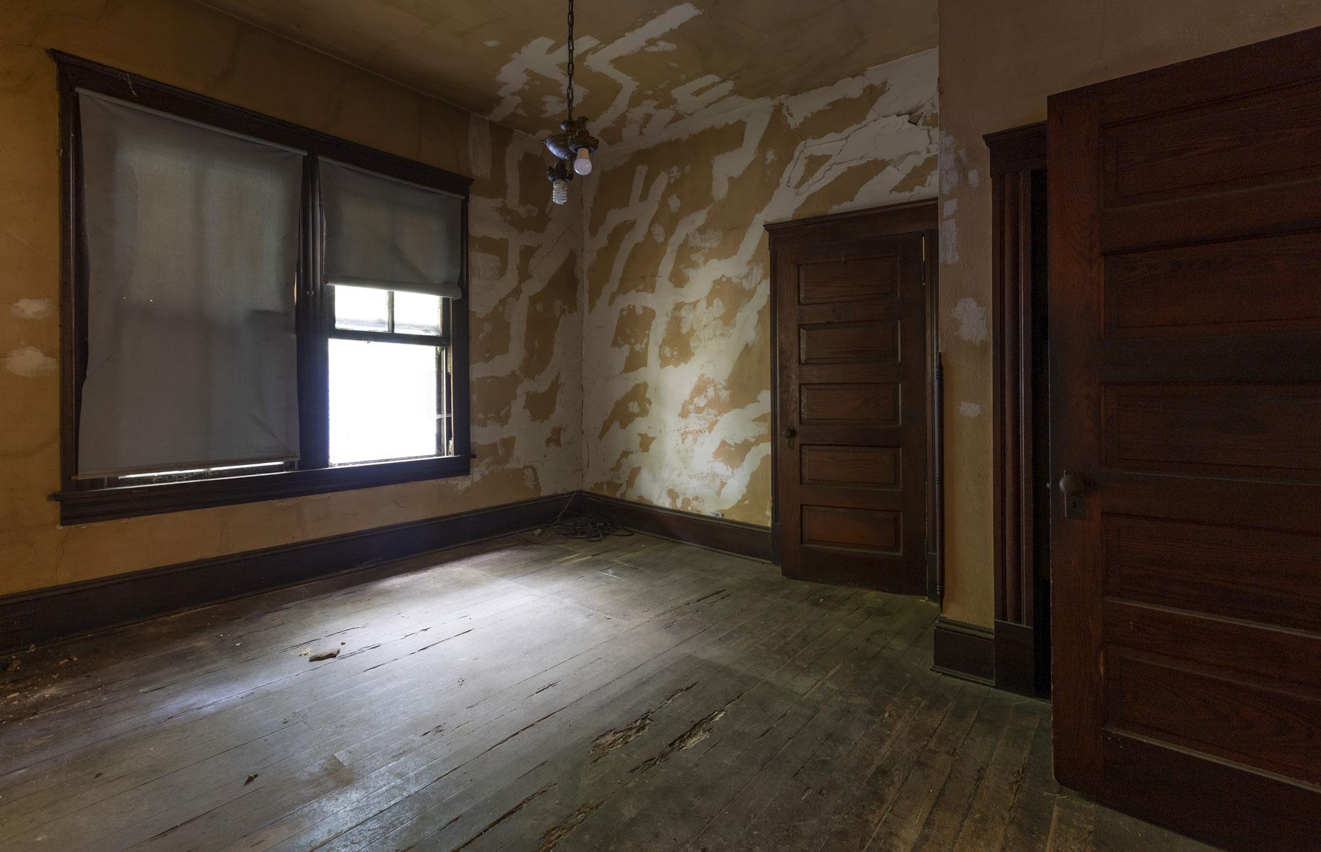 Smaller bedroom