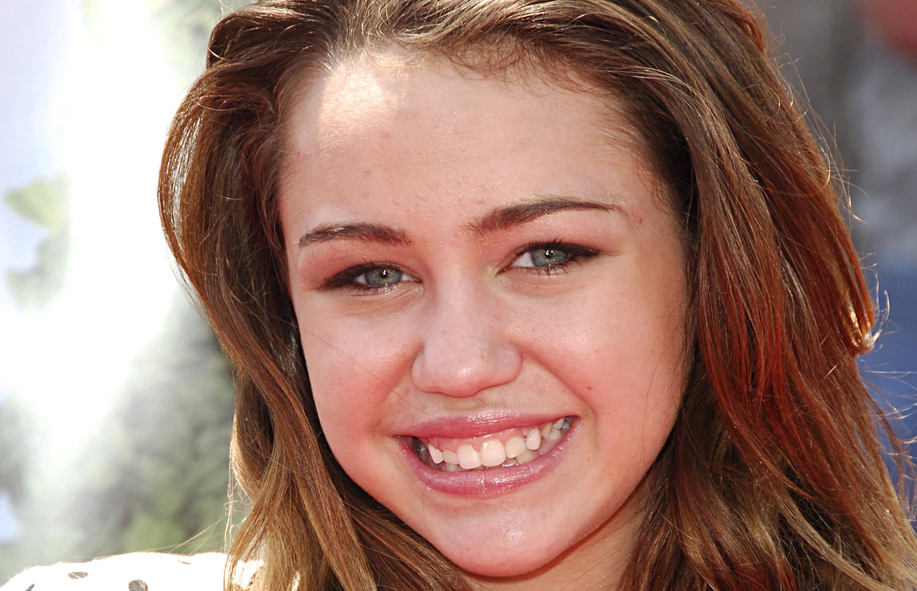 Miley Cyrus: $160 million (£121m)