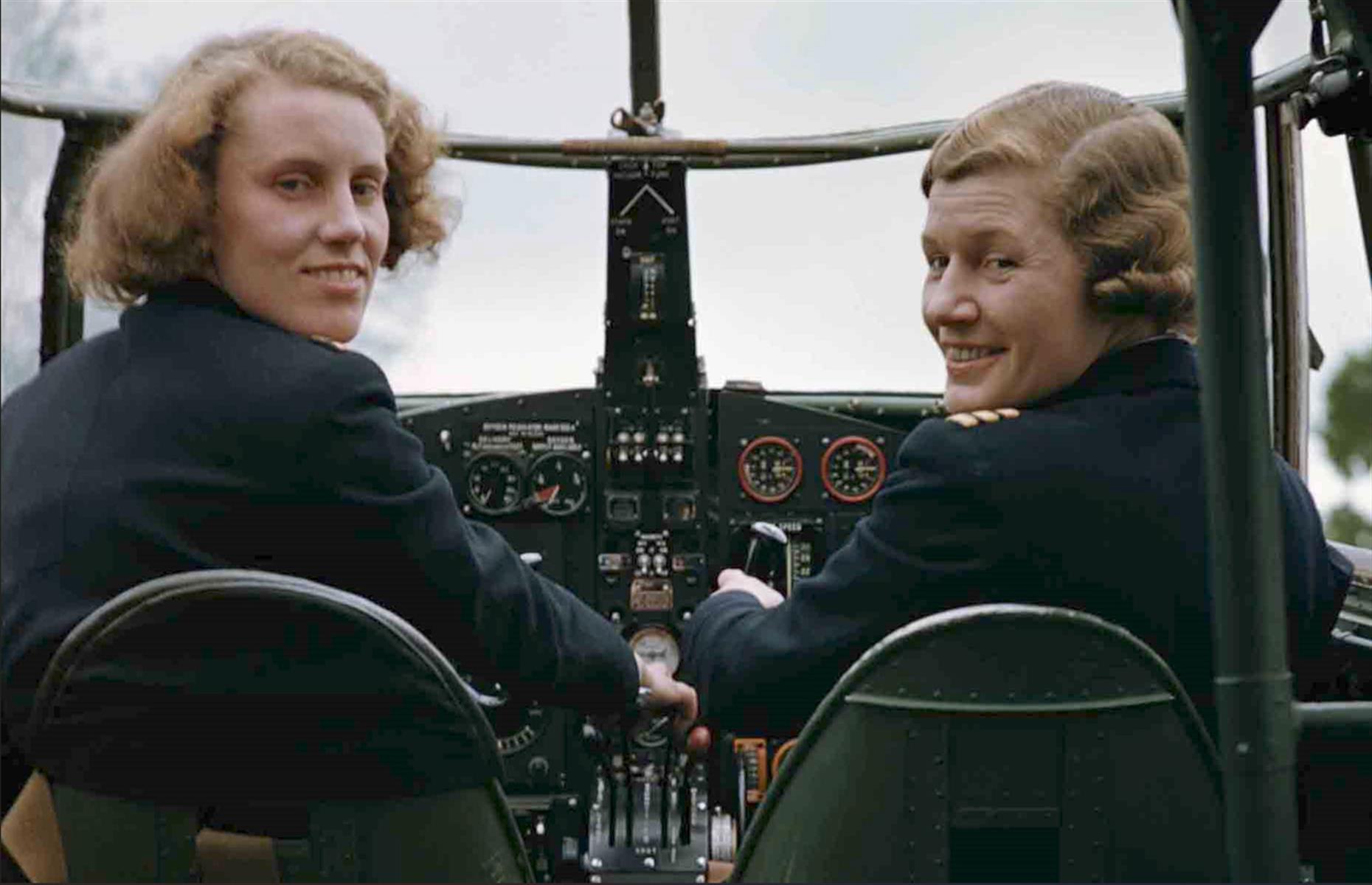 1942: female pilots in the cockpit, UK