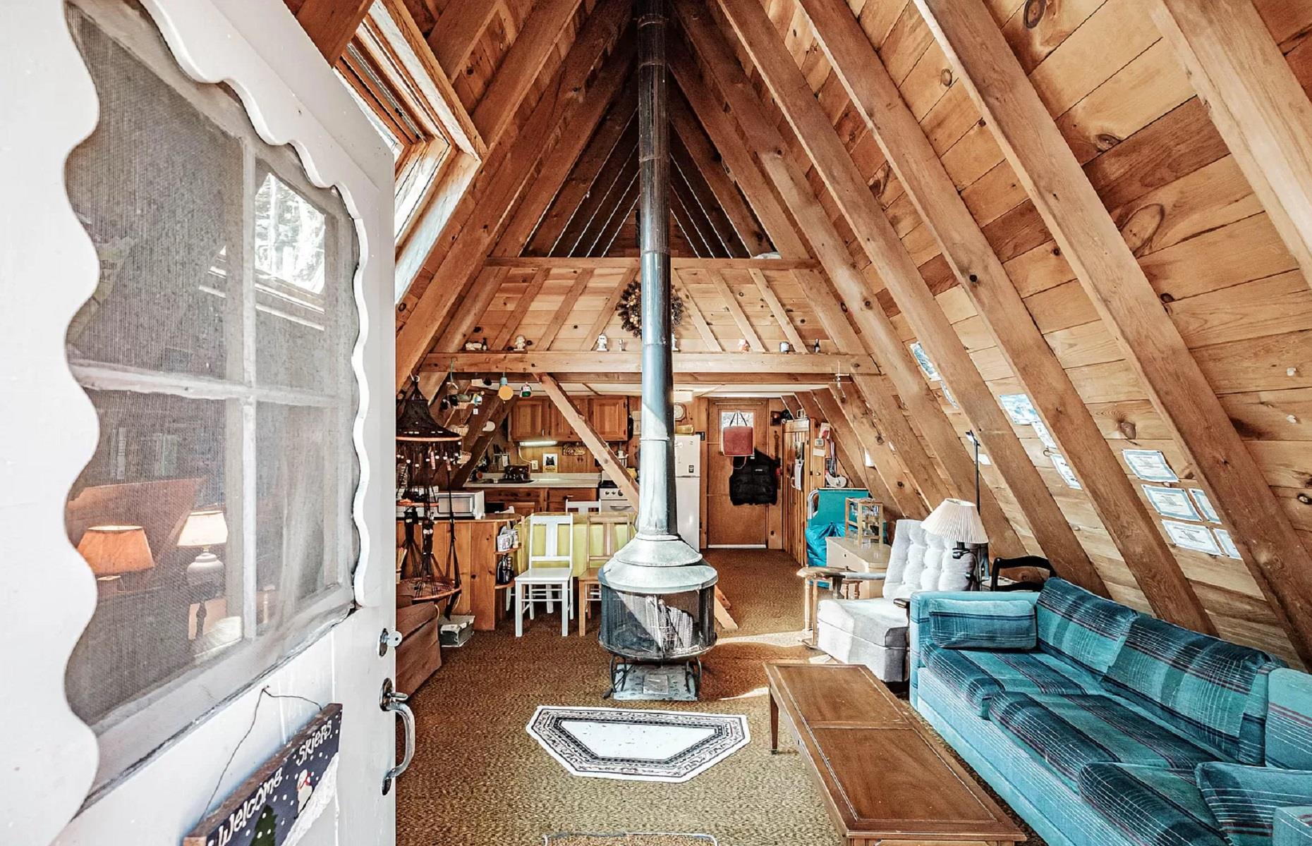 Cosy cabin, Maine, USA: £132,000 ($175k)