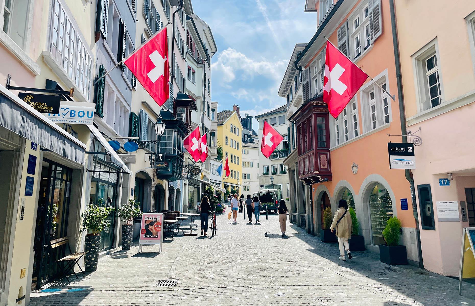 Switzerland, Gini income index score: 33.7