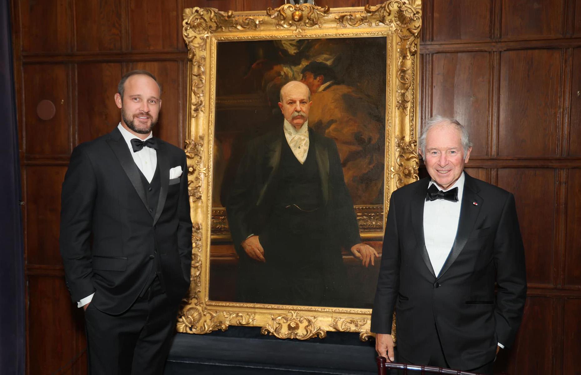 Art sale boosts funds for Lynnewood