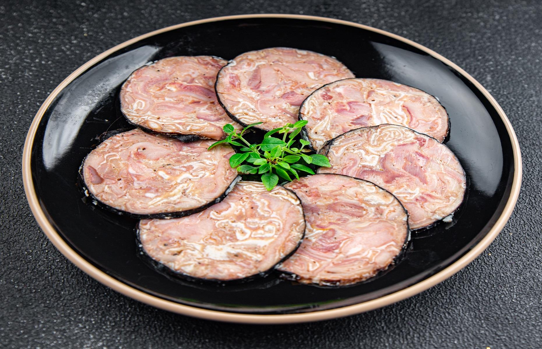 33. Andouille, France