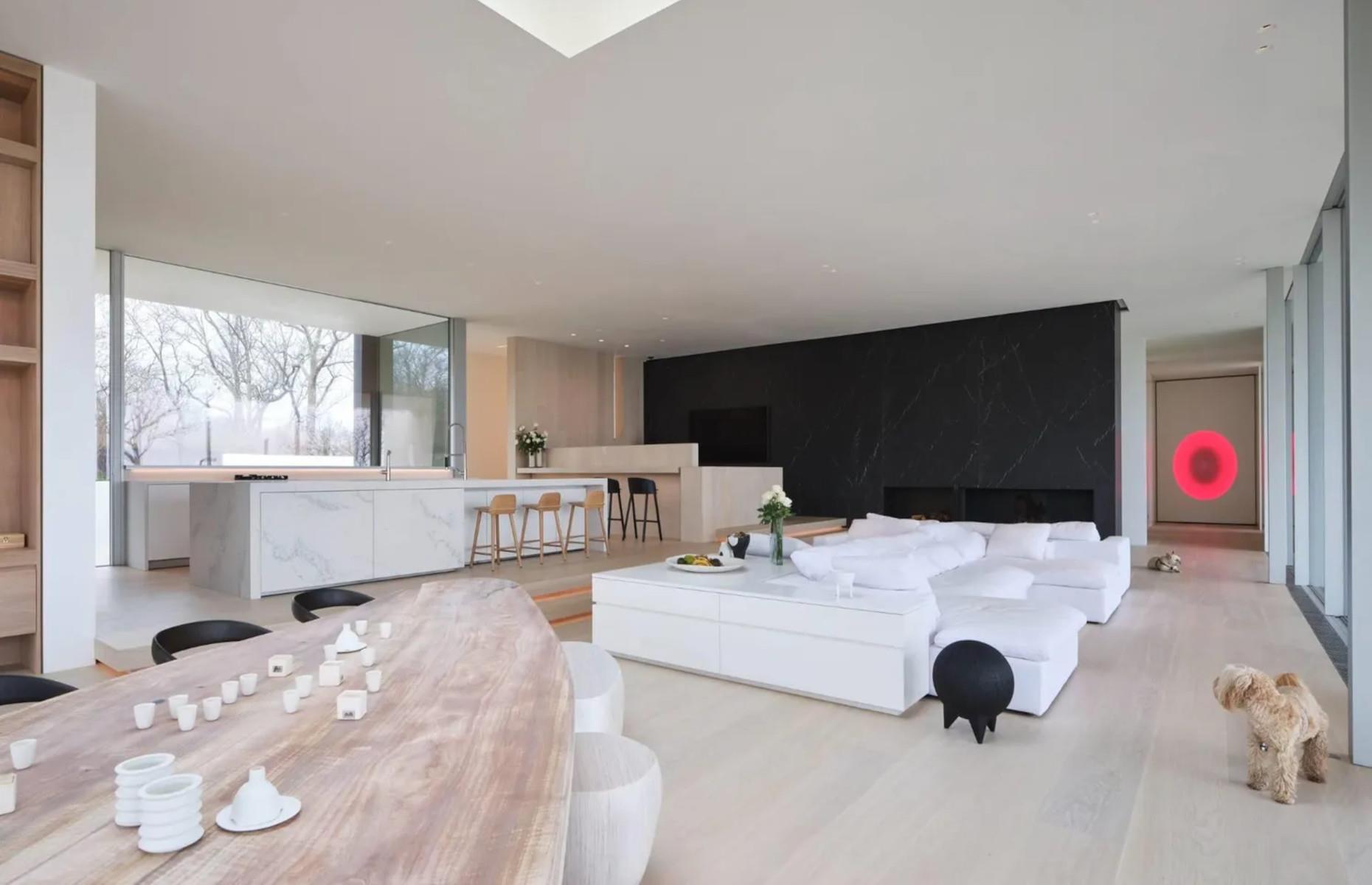 Hugh Jackman's Hamptons home: $5,555 (£4.5k) per night