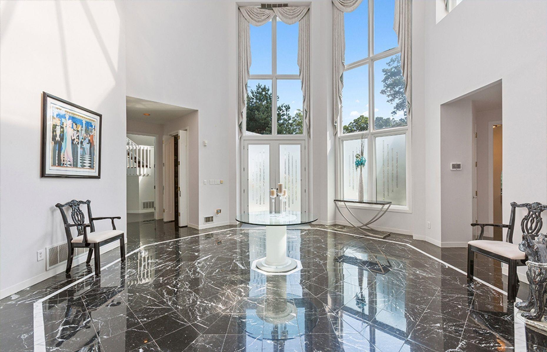 Gloria Gaynor's longtime New Jersey home: listed for $1.2 million