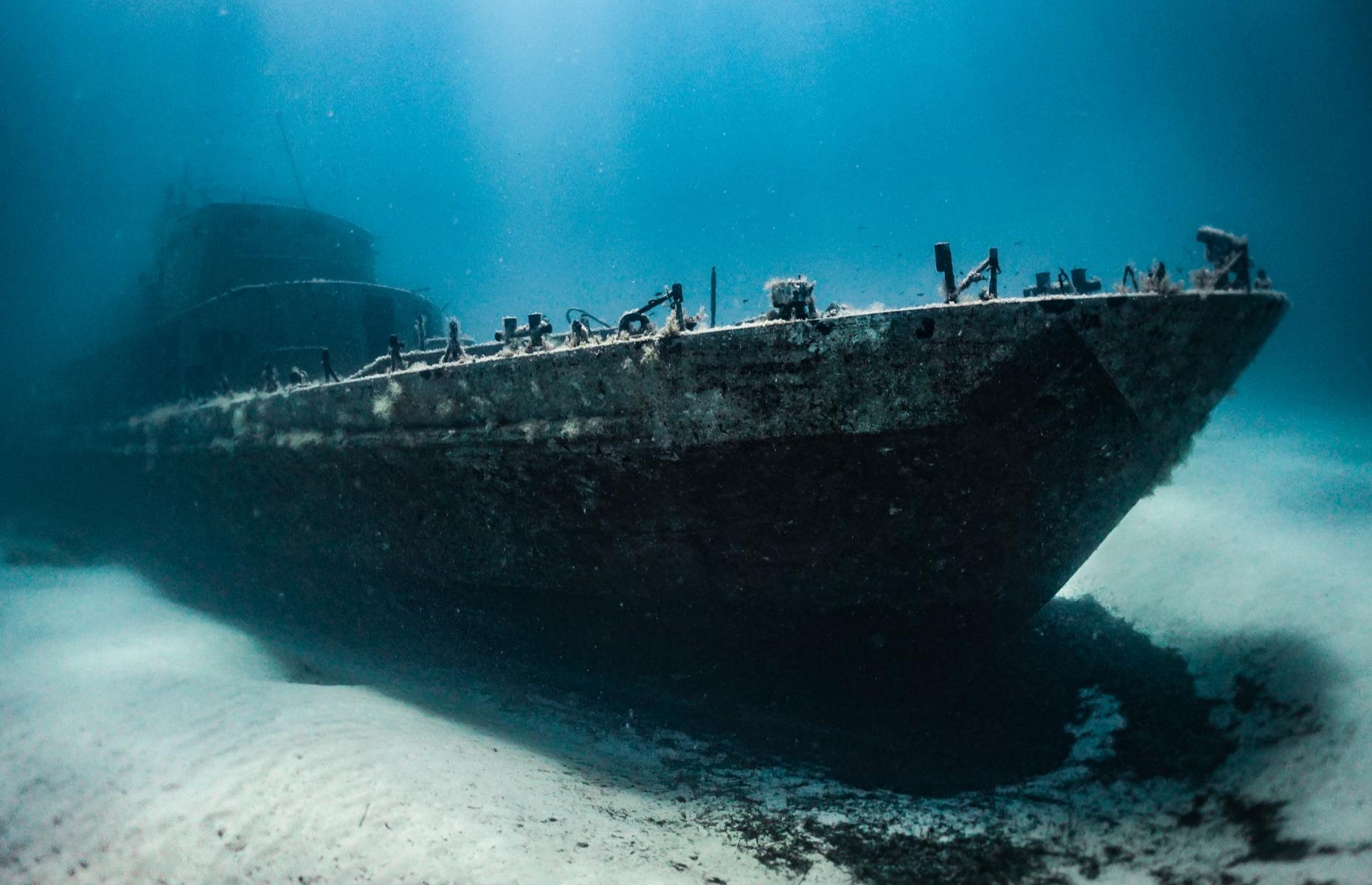 These stunning photos of shipwrecks will amaze you | lovemoney.com