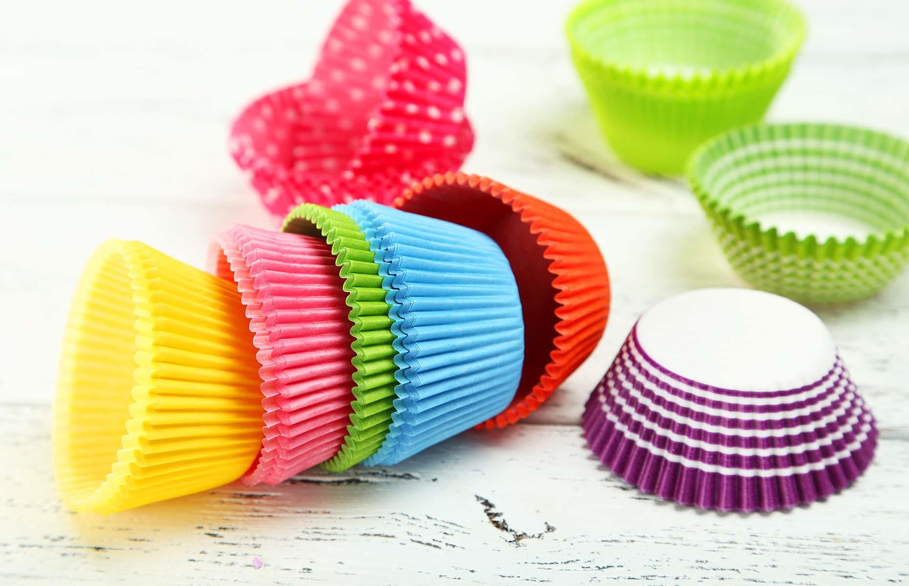 Use cupcake cases to keep bugs out of your drink