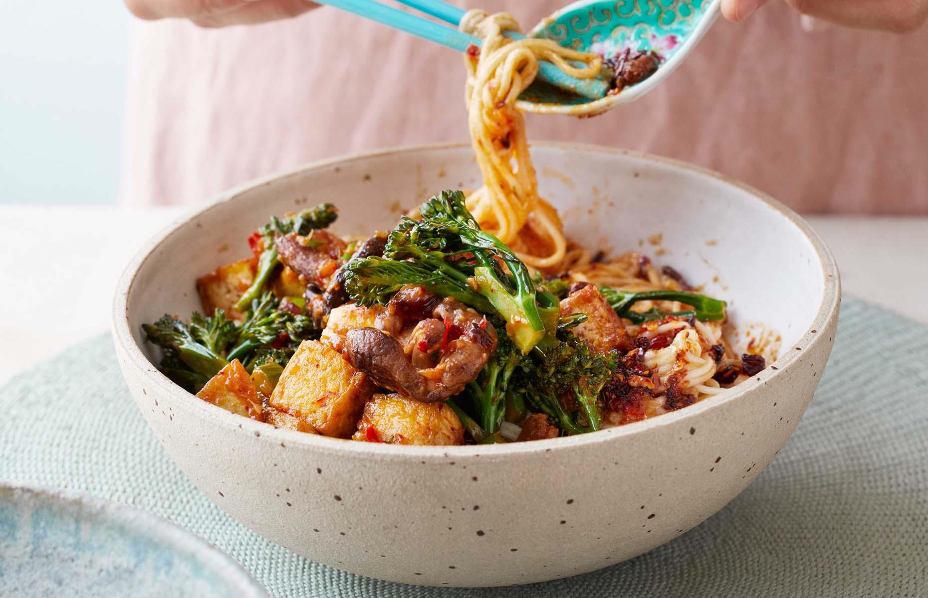 Smoked tofu and broccoli ram-dam