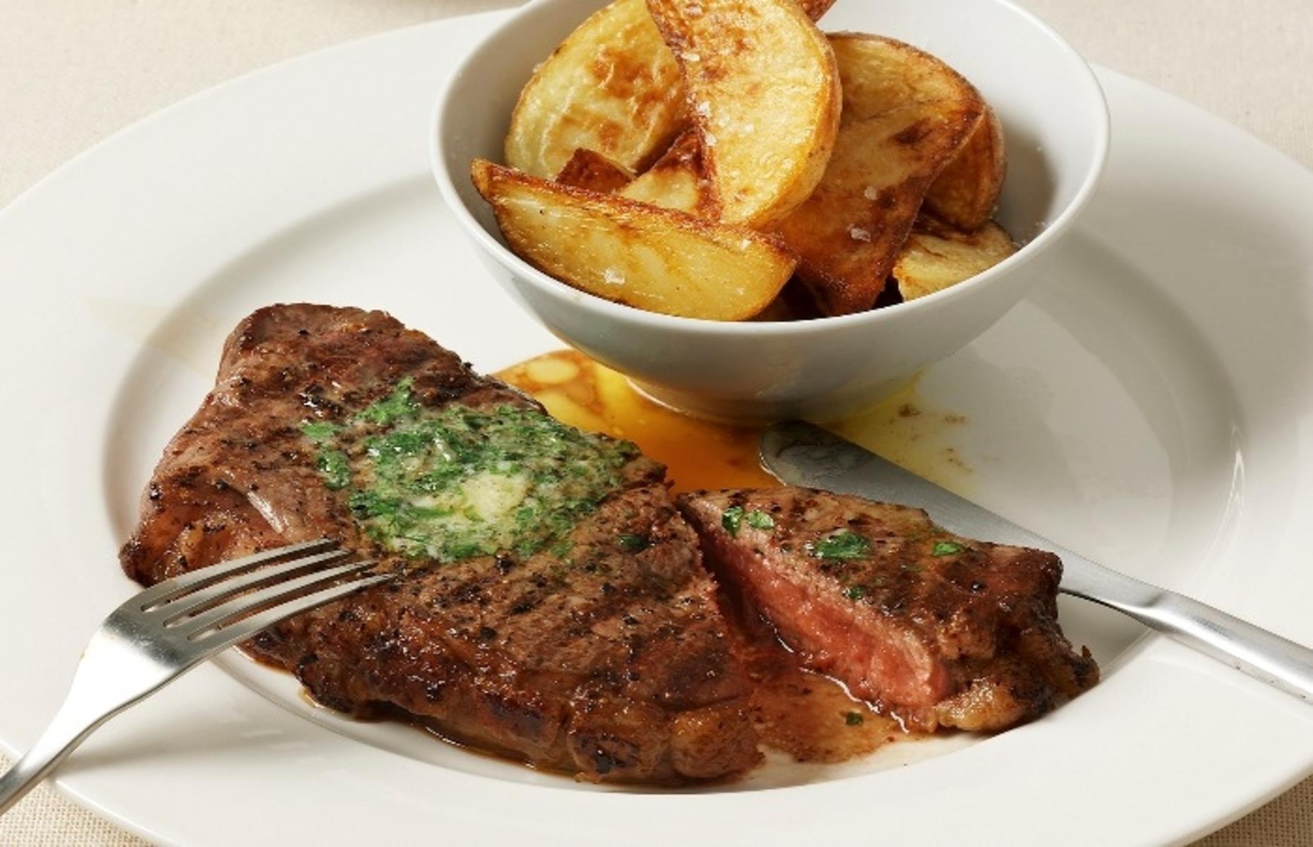 Steak with garlic butter 