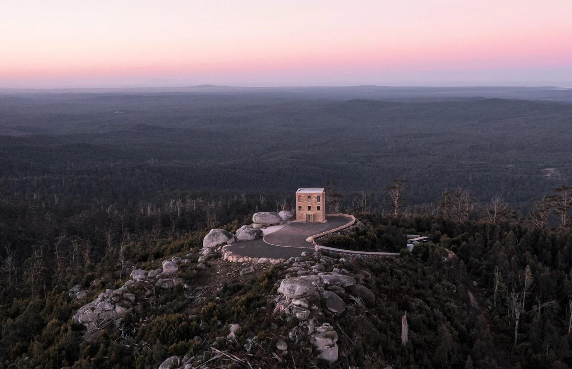 Solo mountain home, Goulds Country, Tasmania