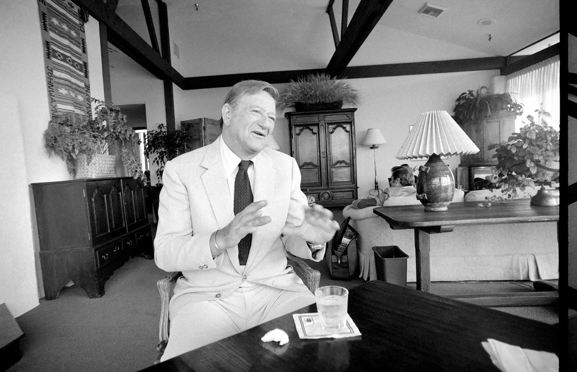 John Wayne kicks back in Texas