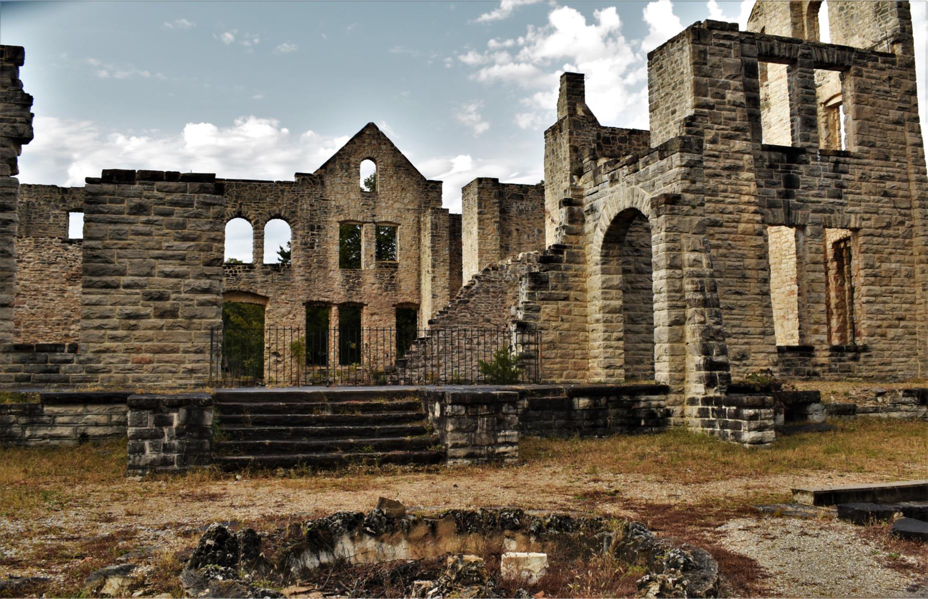 Ha Ha Tonka Castle Ruins, Camdenton, Missouri