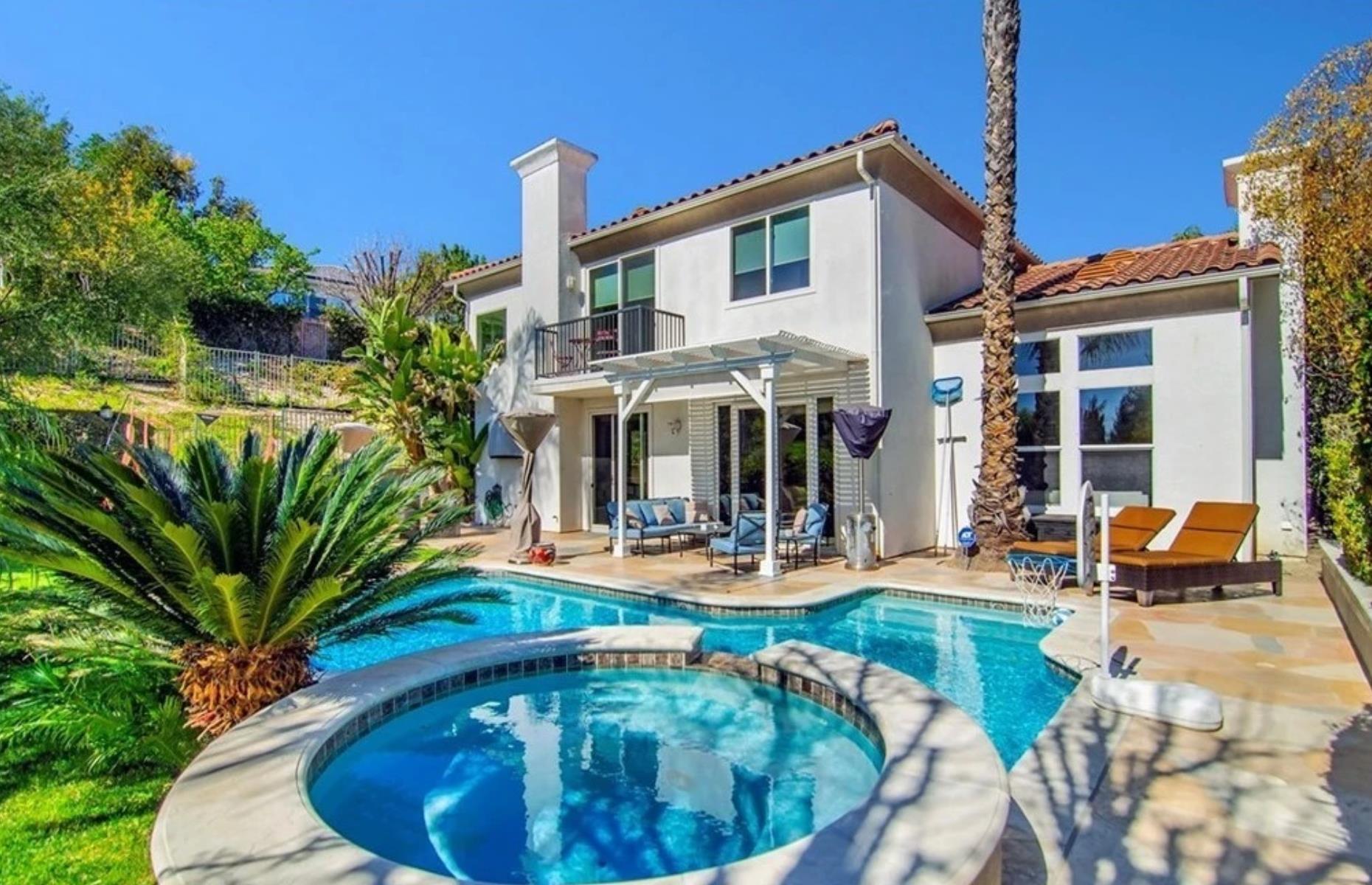 Zendaya buys her dad a $1.9m (£1.7m) LA house