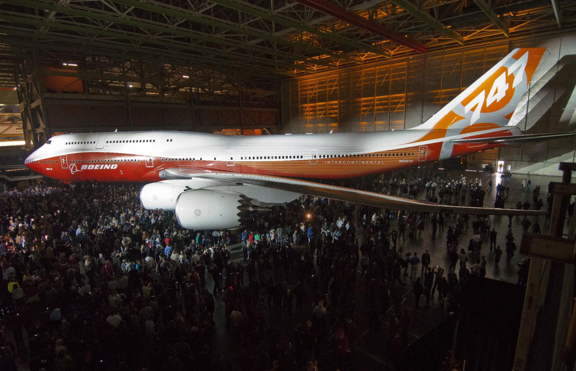 Boeing 747-8: 224 feet
