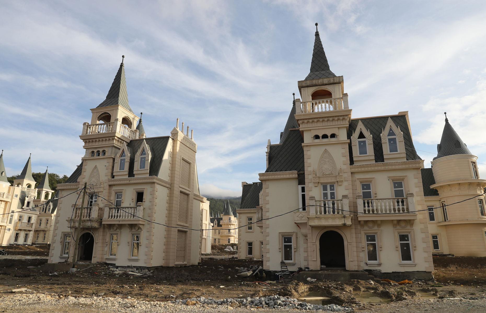Abandoned fairytale castles: luxury development
