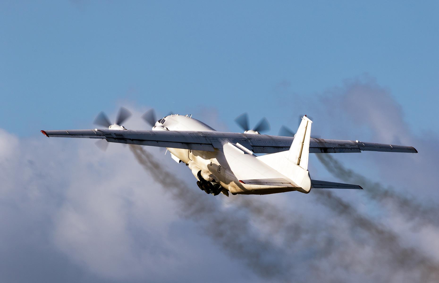 Carbon from planes stays in the atmosphere for 100 years