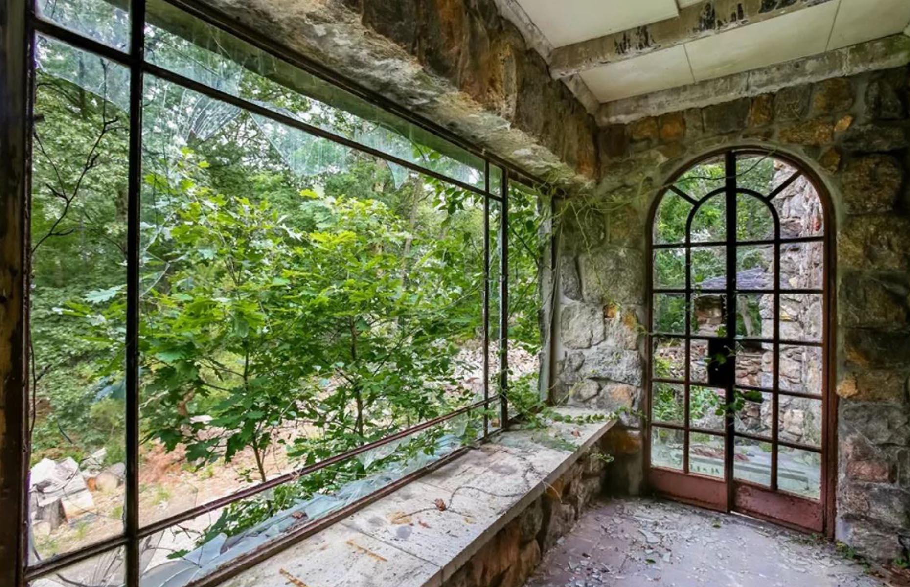Elda Castle, New York, USA