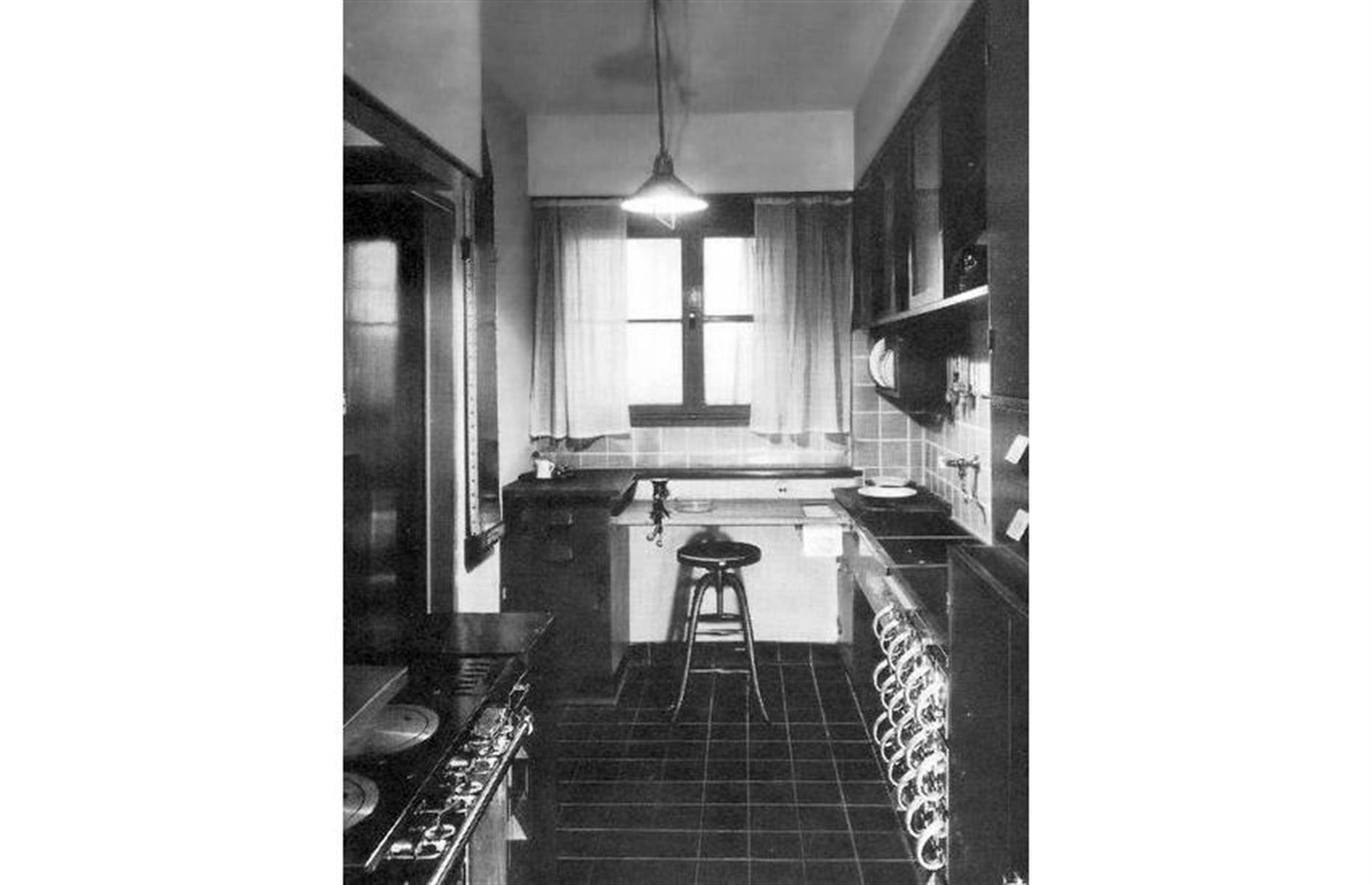1920s: the Frankfurt kitchen is born