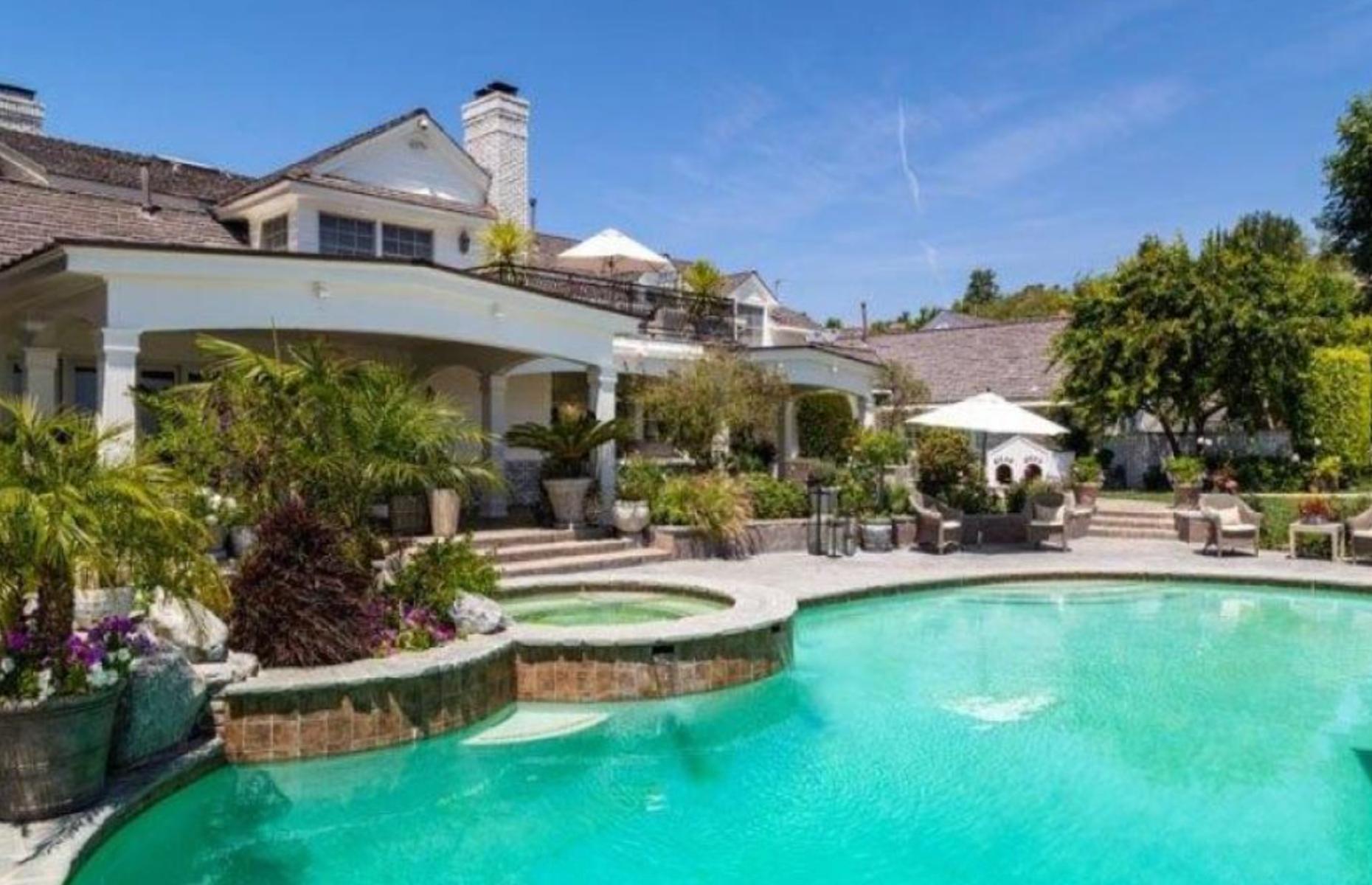 J.Lo's Hidden Hills estate