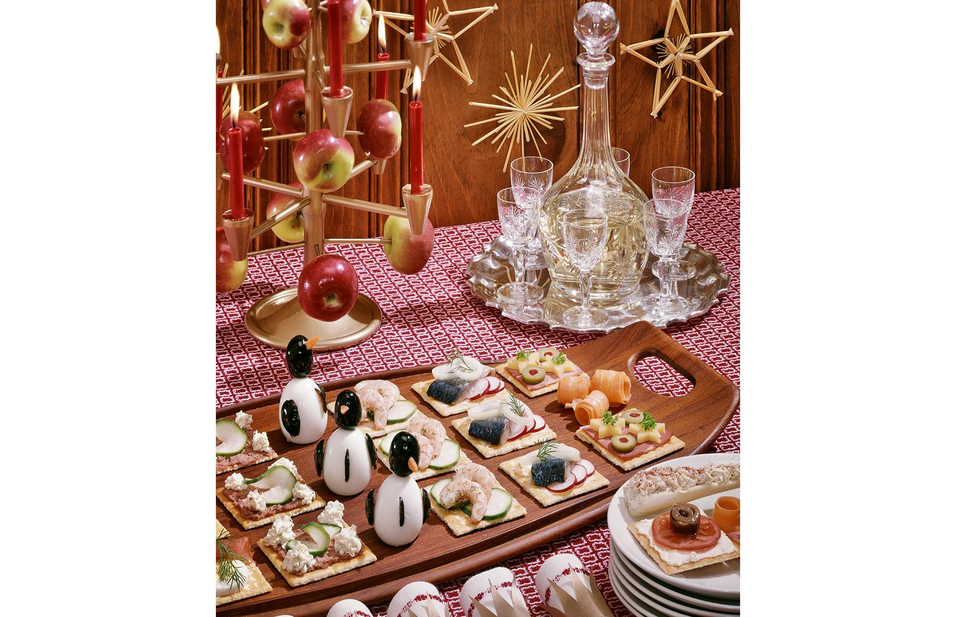 1960s: canapés and light bites