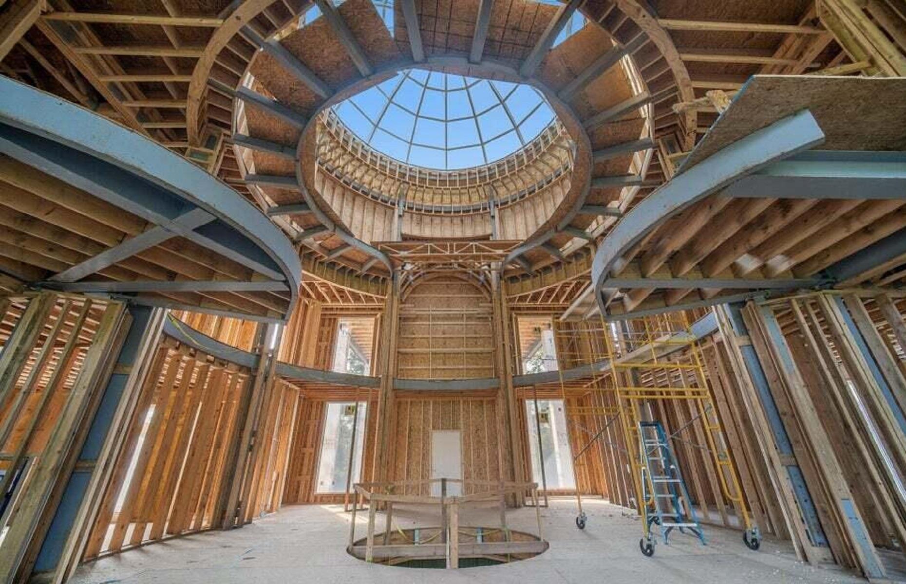 Half-finished mansion, Michigan, USA: £1.5 million ($1.9m)