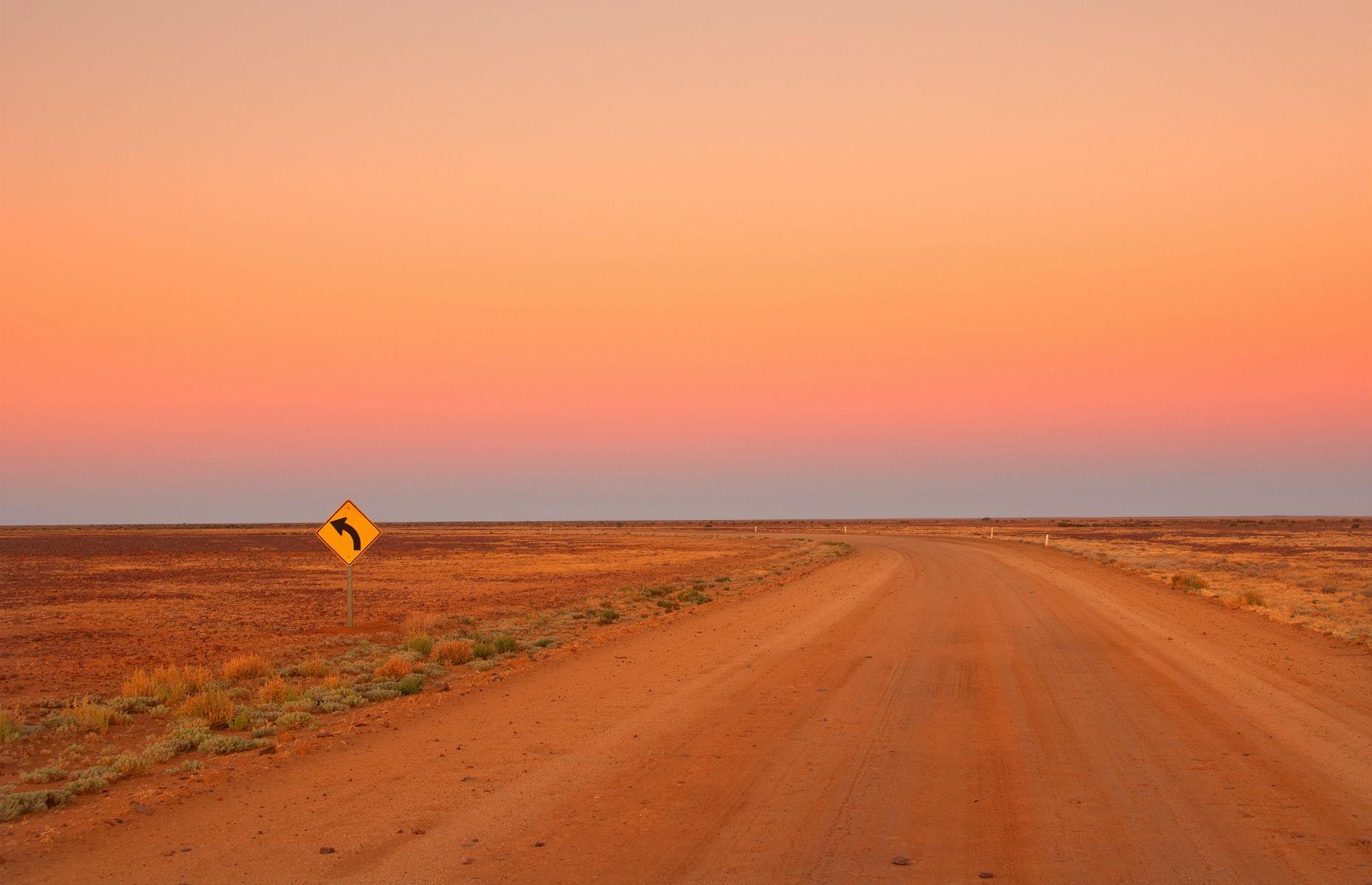 Tour group gets stranded in the Australian desert