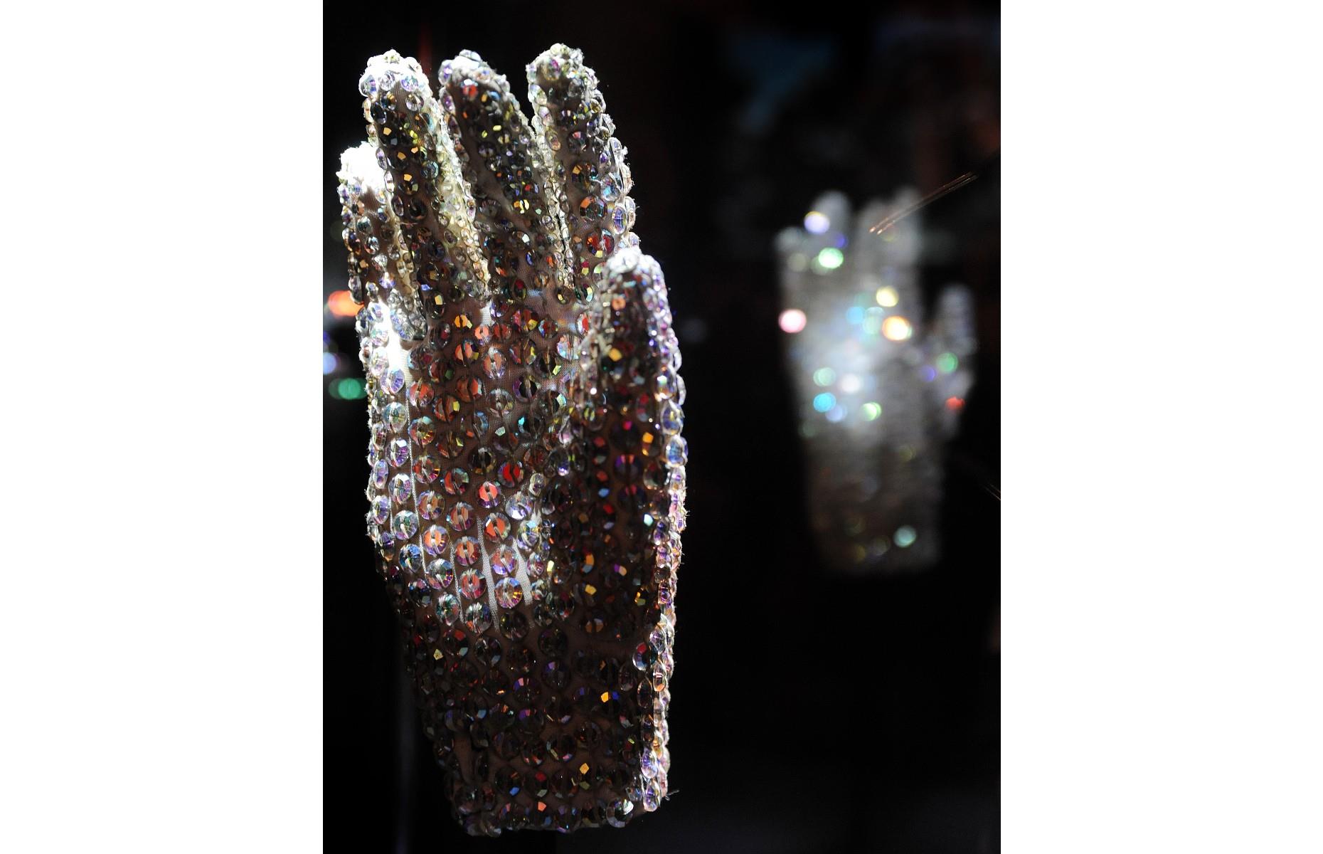 Michael Jackson’s silver glove: $350,000 (£267k)