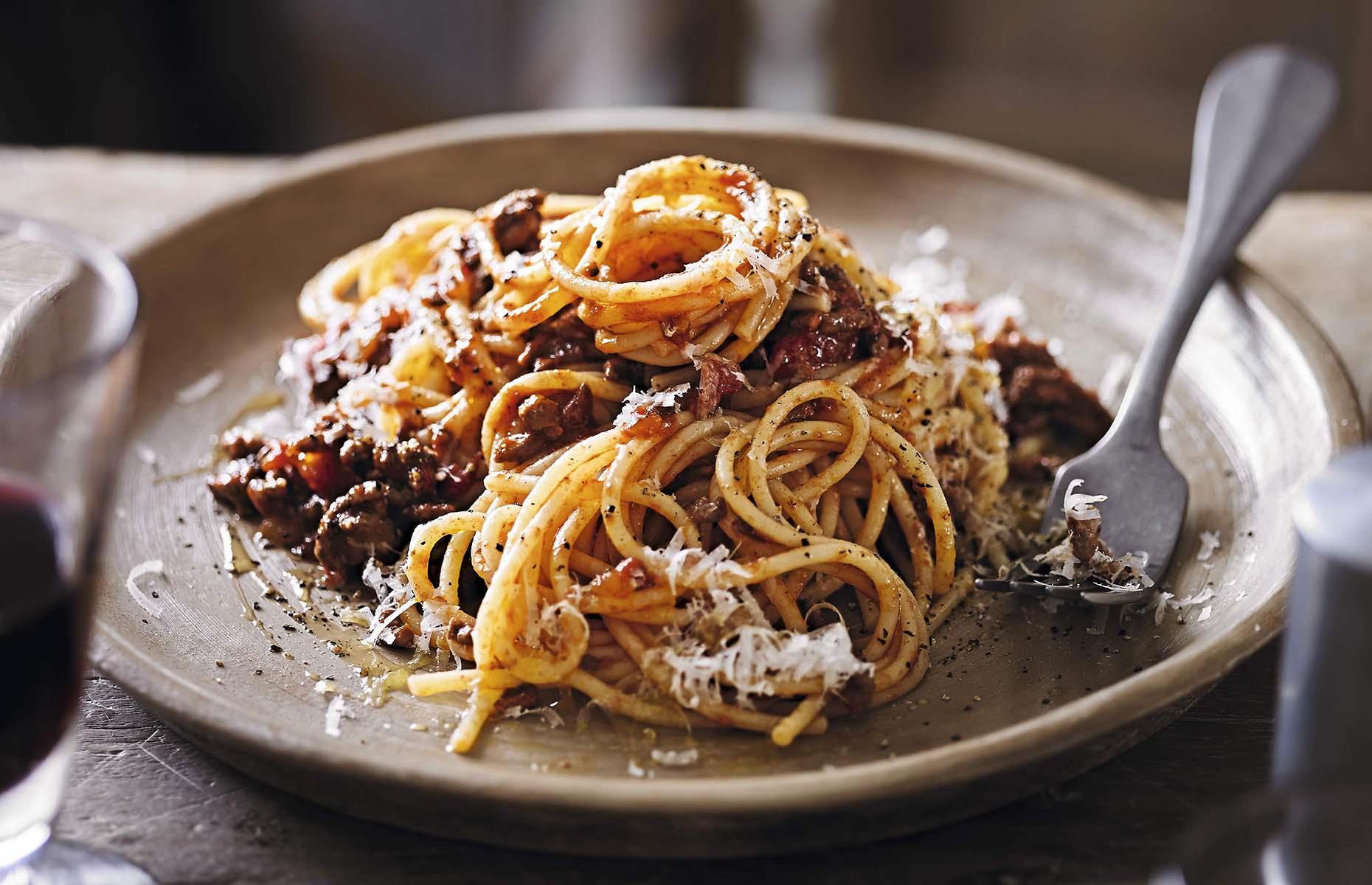 Slow-cooker spaghetti bolognese