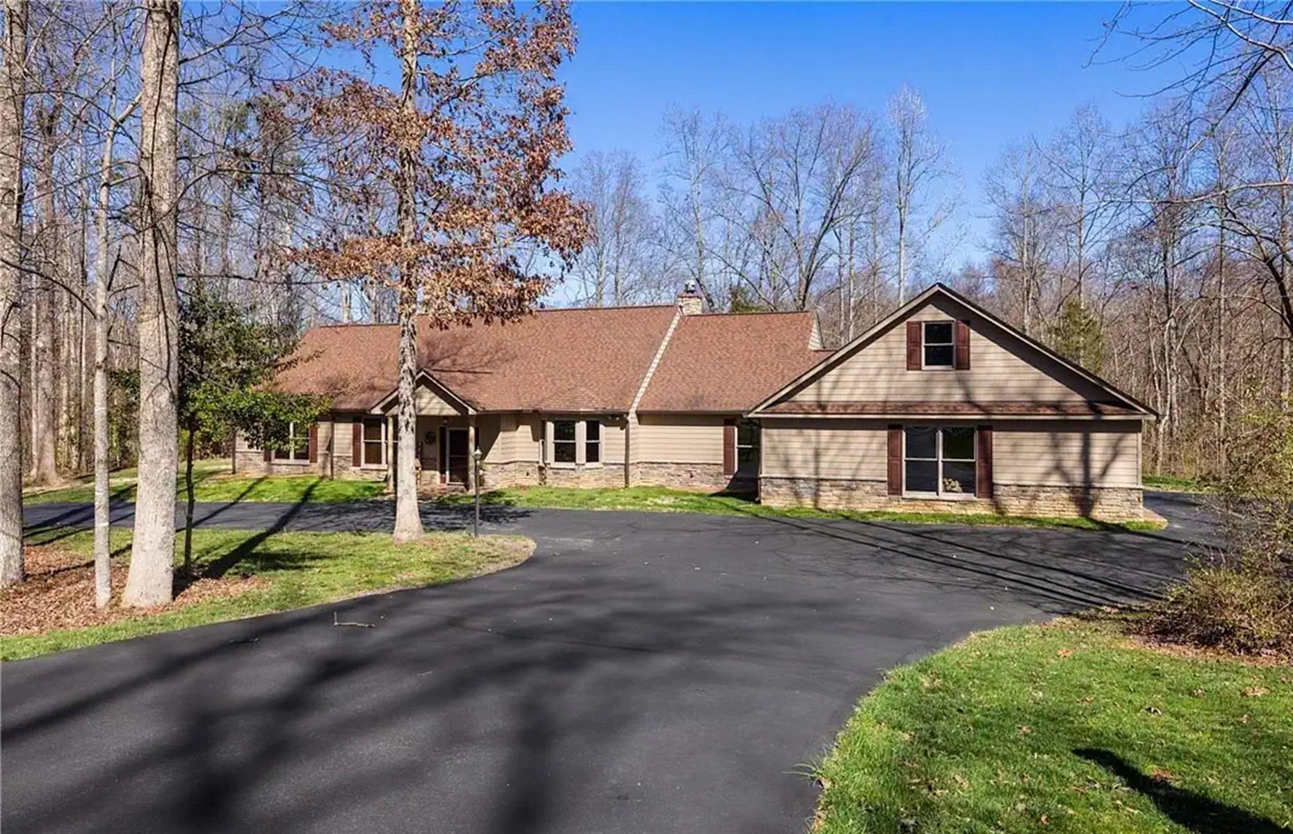 Modern ranch, Virginia, USA: $900,000 (£714k)