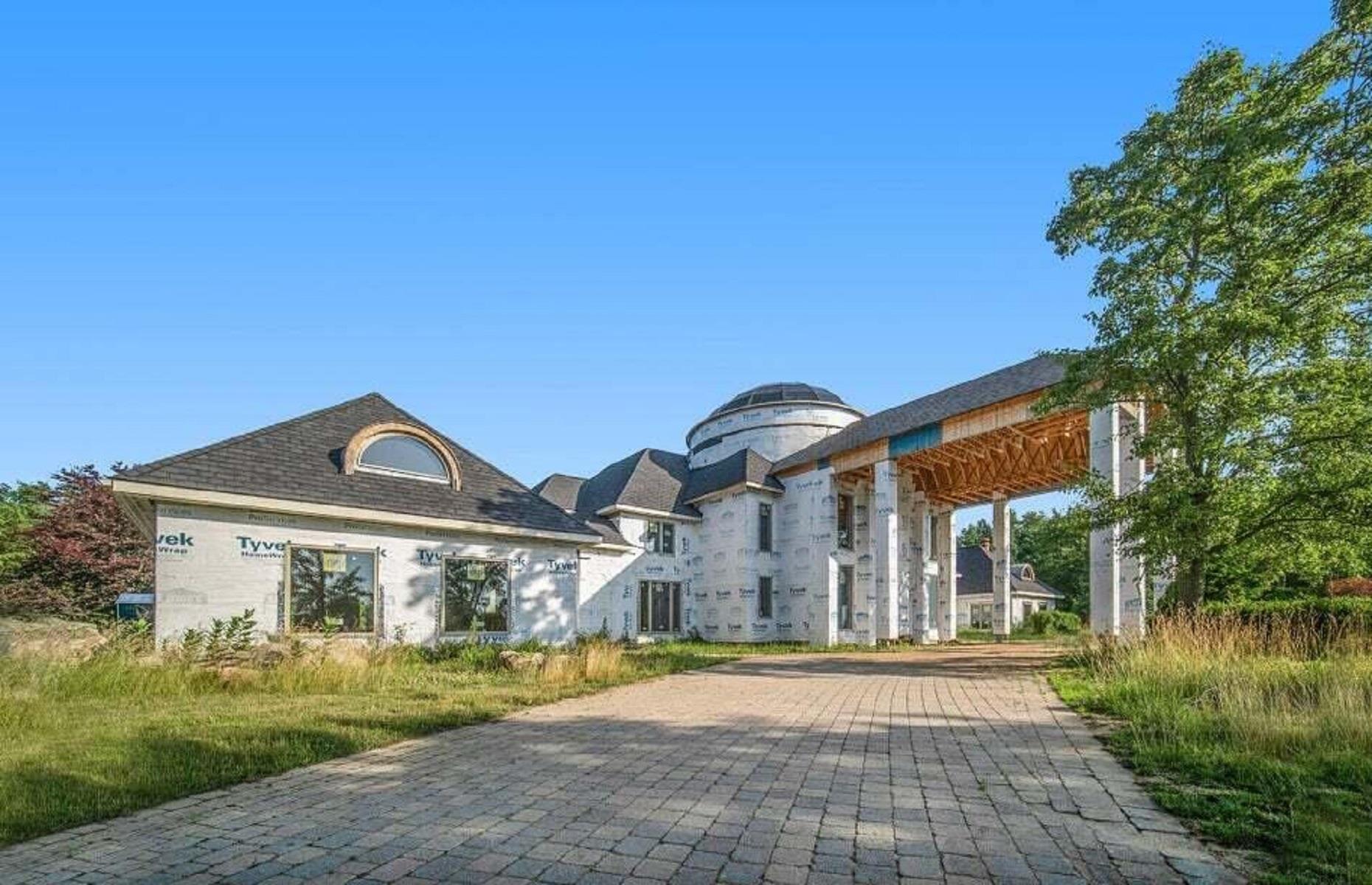 Half-finished mansion, Michigan, USA: £1.5 million ($1.9m)
