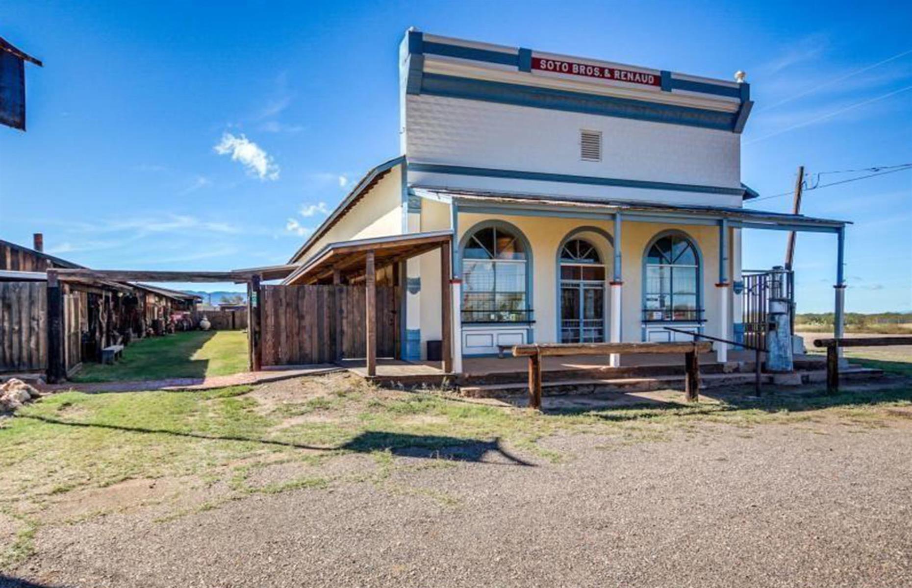 Pearce, Arizona, USA: $944,000