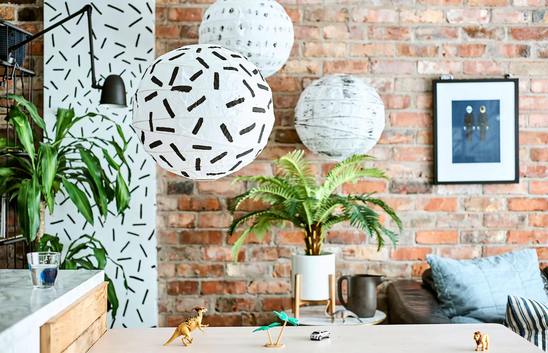 Decorate a REGOLIT lampshade